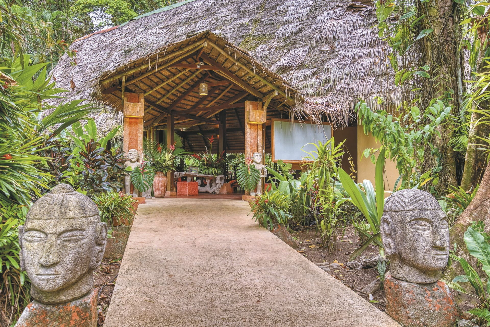 102835-SAM_CR_20211118_NH_9