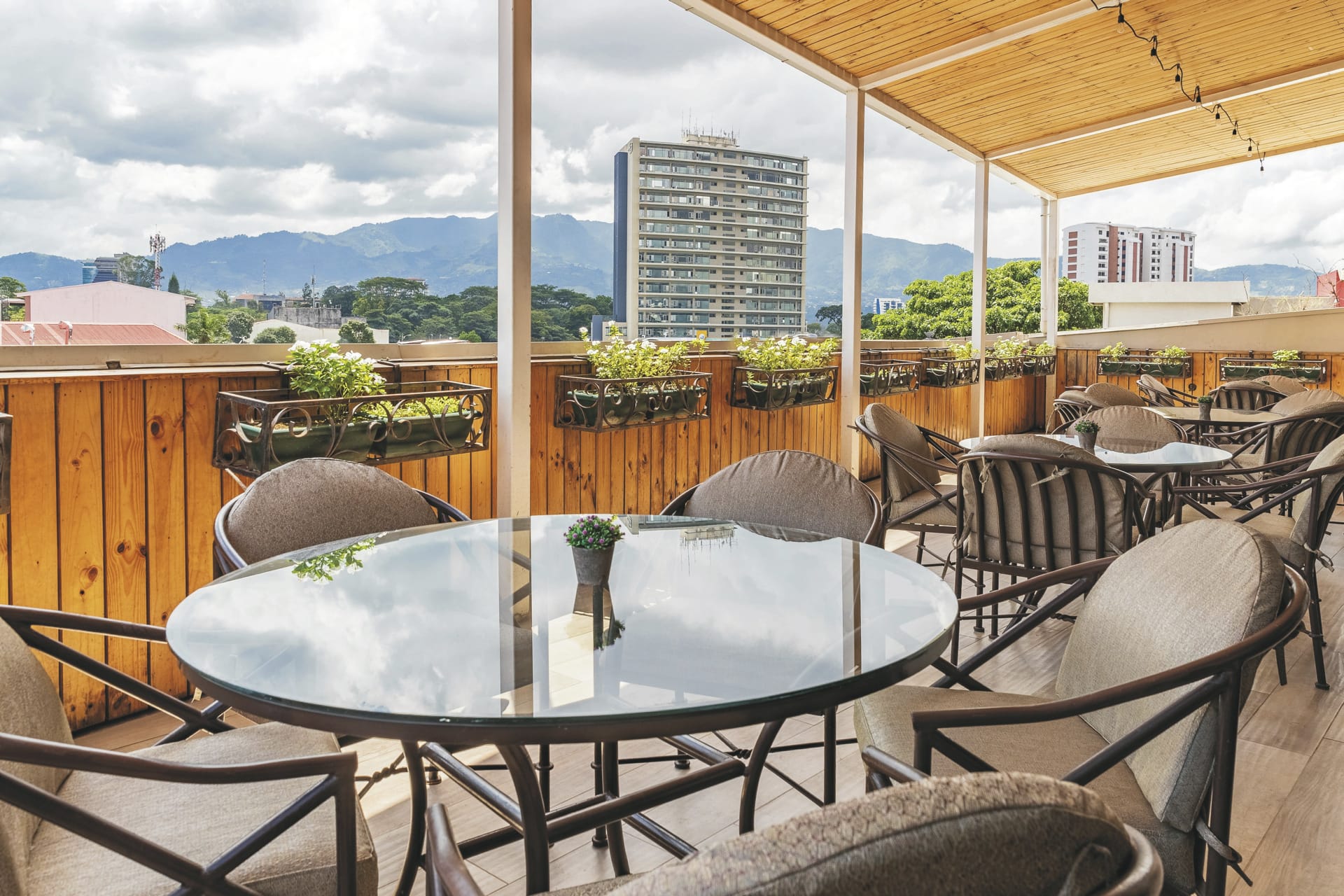 102843-SAM_CR_20211118_NH3