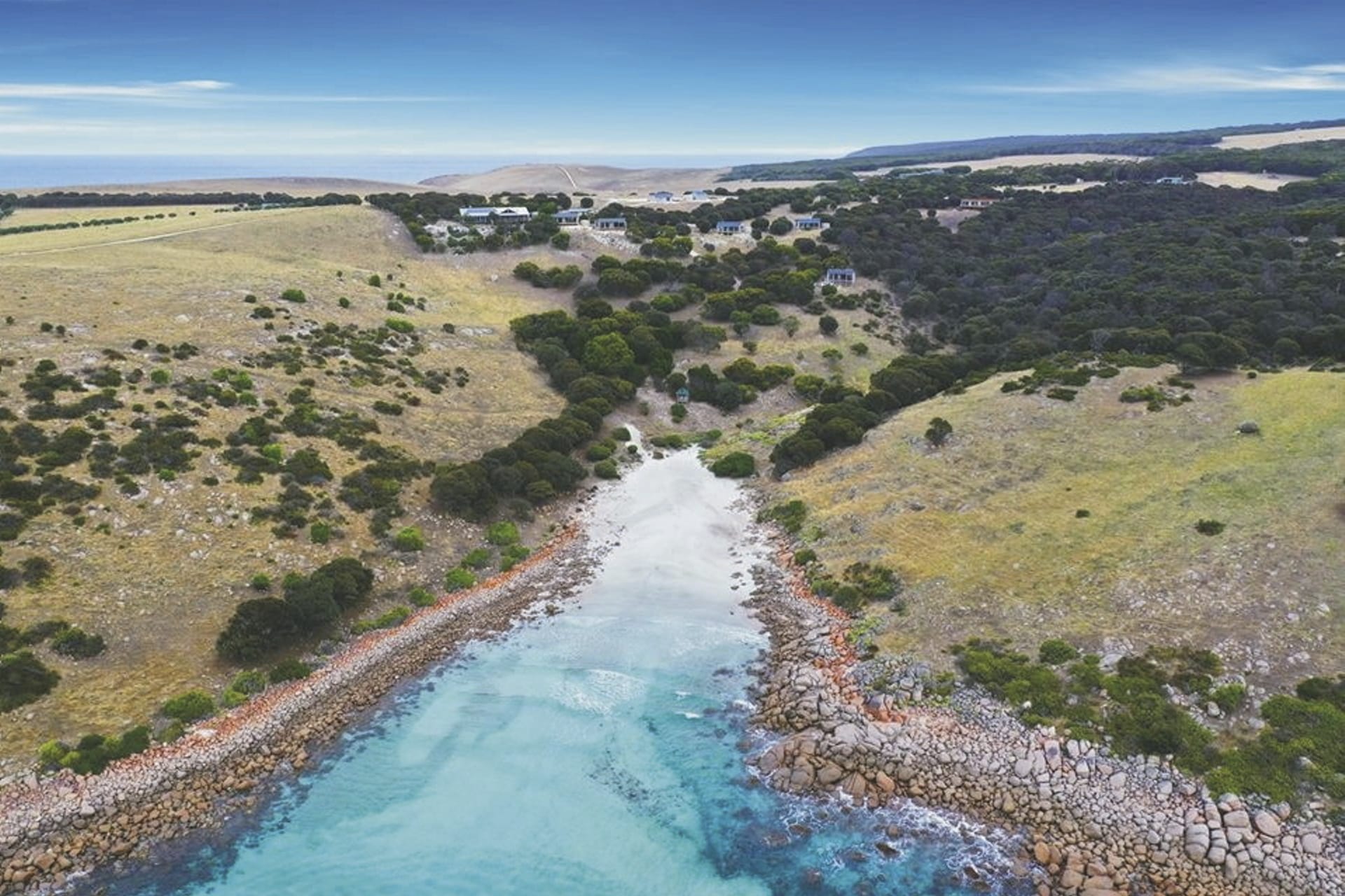 103232-AUS_SA_20211206_BR_24