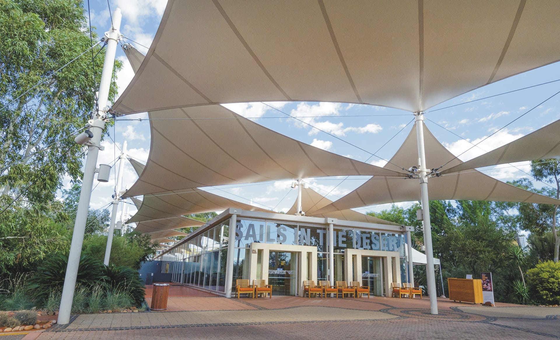 107413-AUS_NT_20220926_BR_1