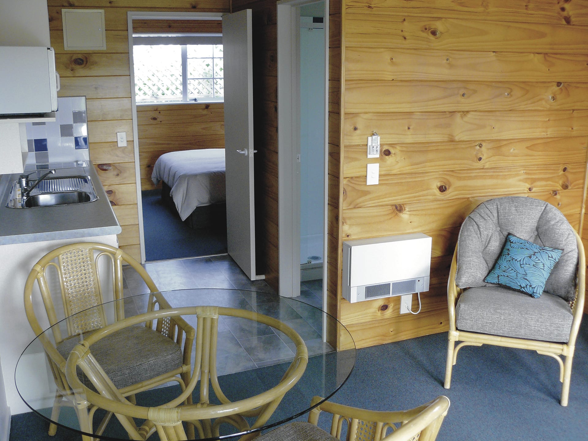 33502-NZL_NIS_012_20100825_SS