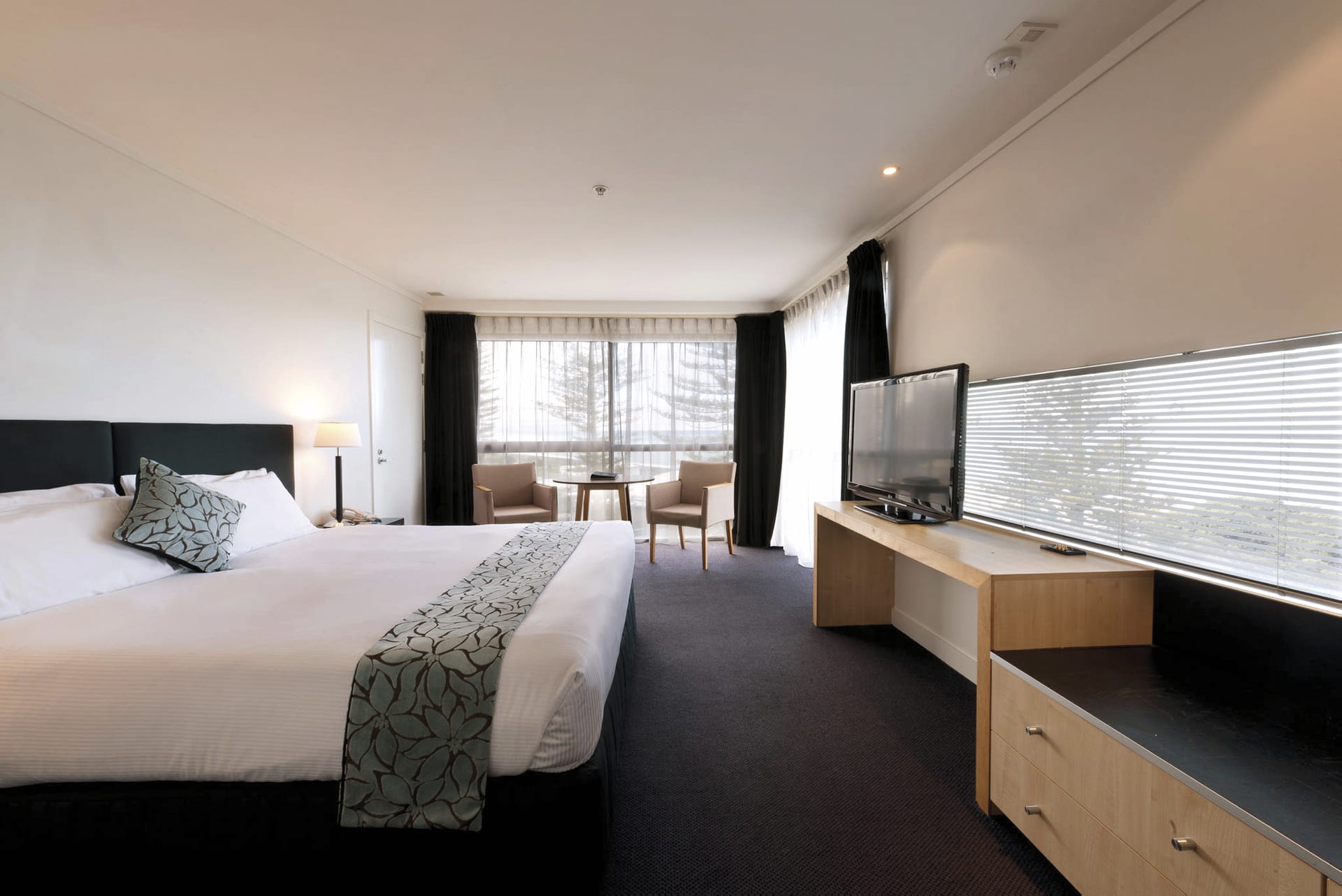 39046-NZL_NIS_060_20110826_OL