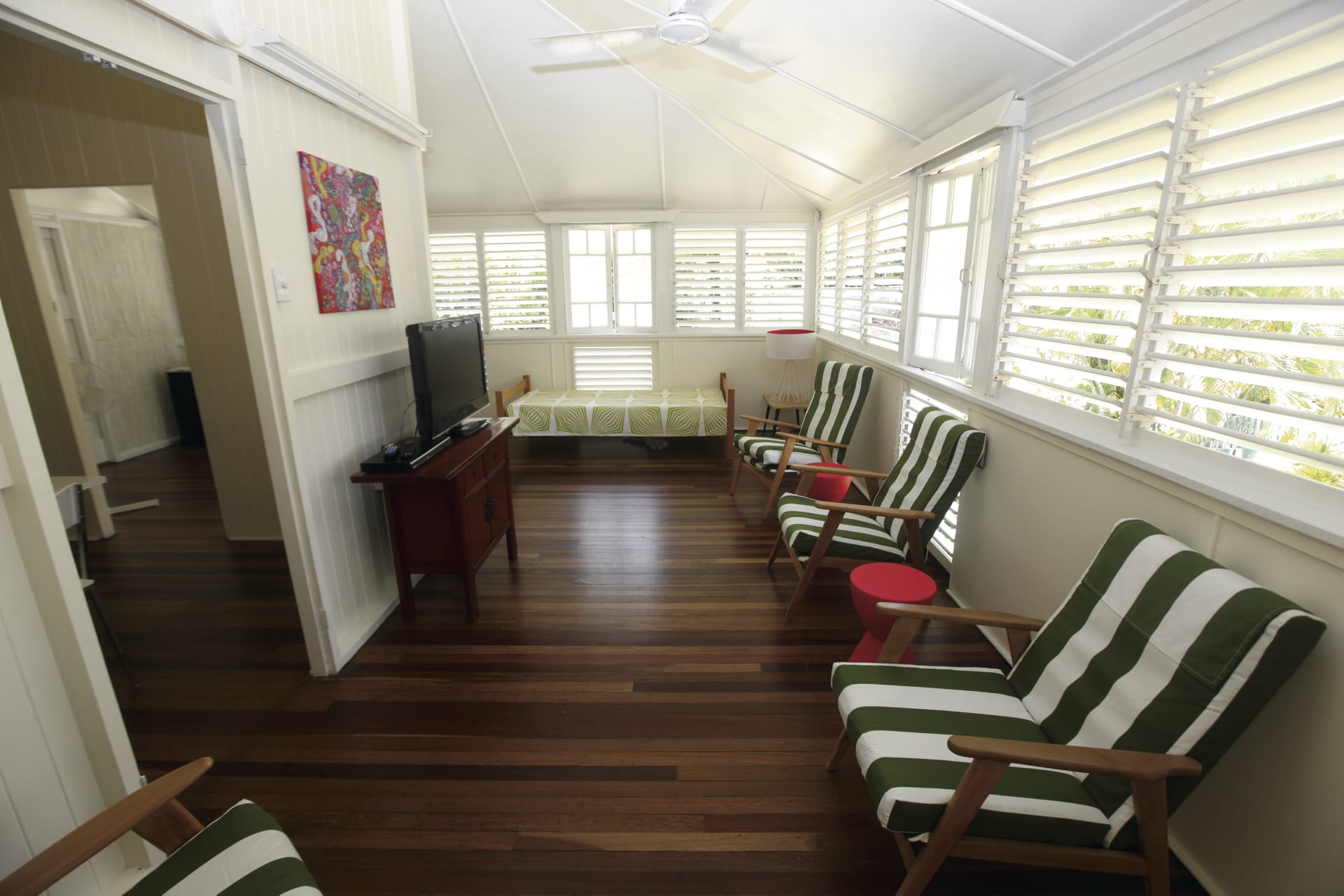 46653-AUS_QLD_005_20130111_BR