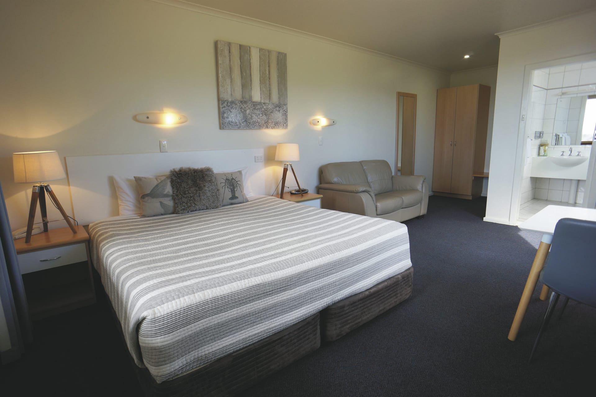 96028-AUS_SA_20190819_BR_1