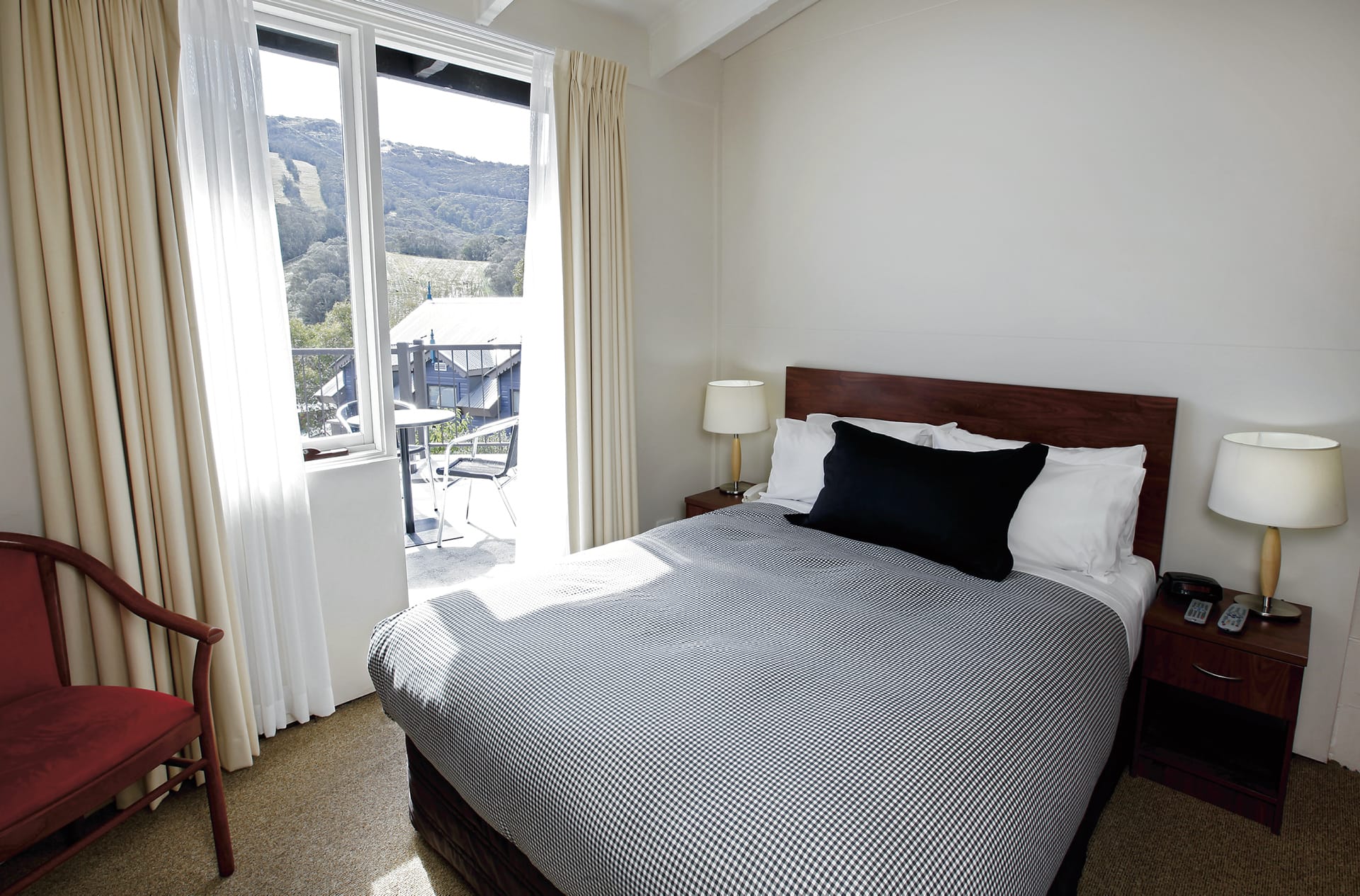 AUS_NSW_005_20121011_BR