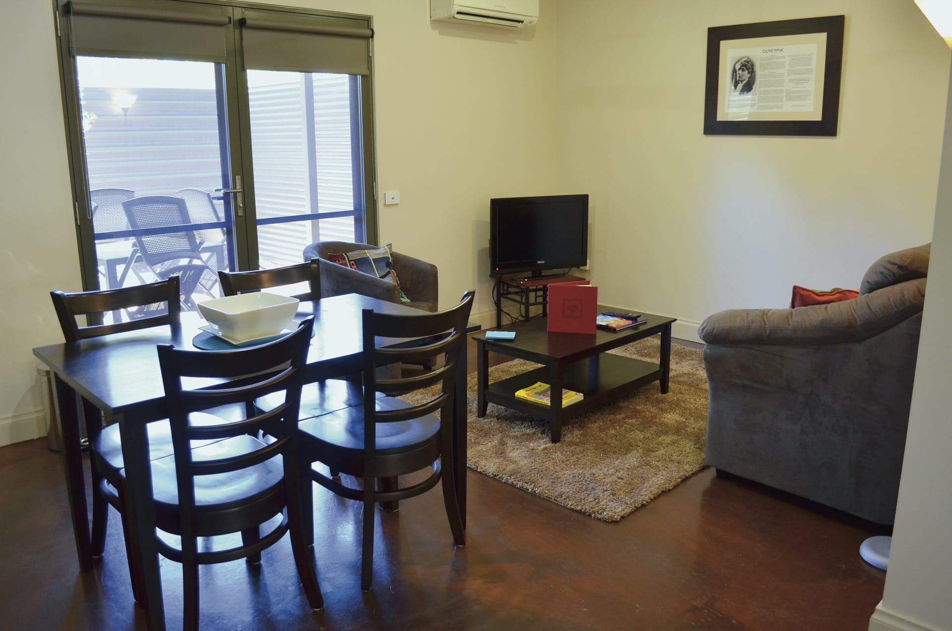 AUS_NT_012_20150817_BR