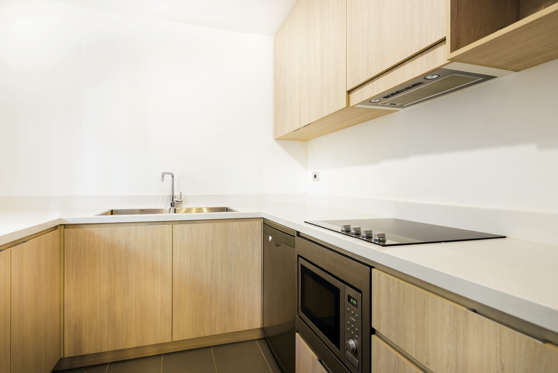 AUS_NT_025_20150915_BR