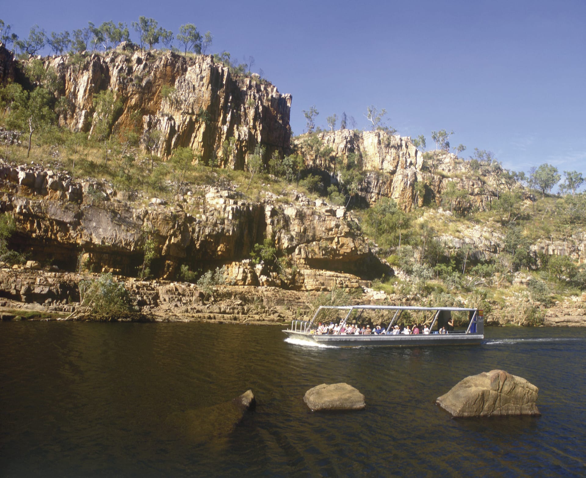 AUS_NT_217_20080829_IVB