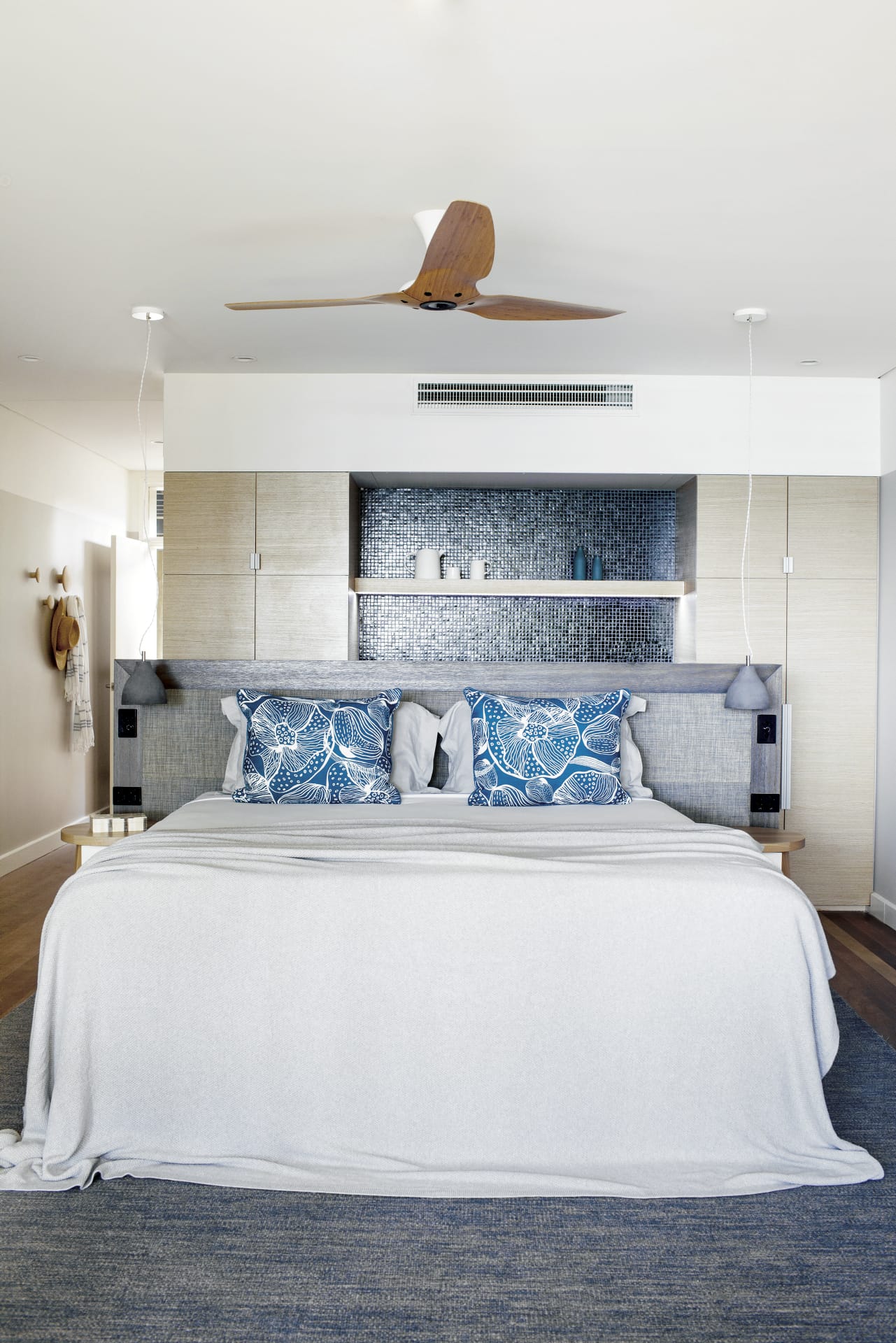 AUS_QLD_021_20140827_BR