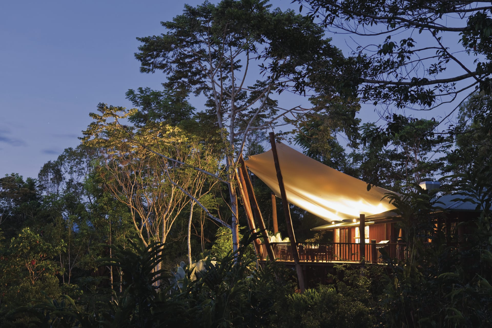 AUS_QLD_724_20110706_BR