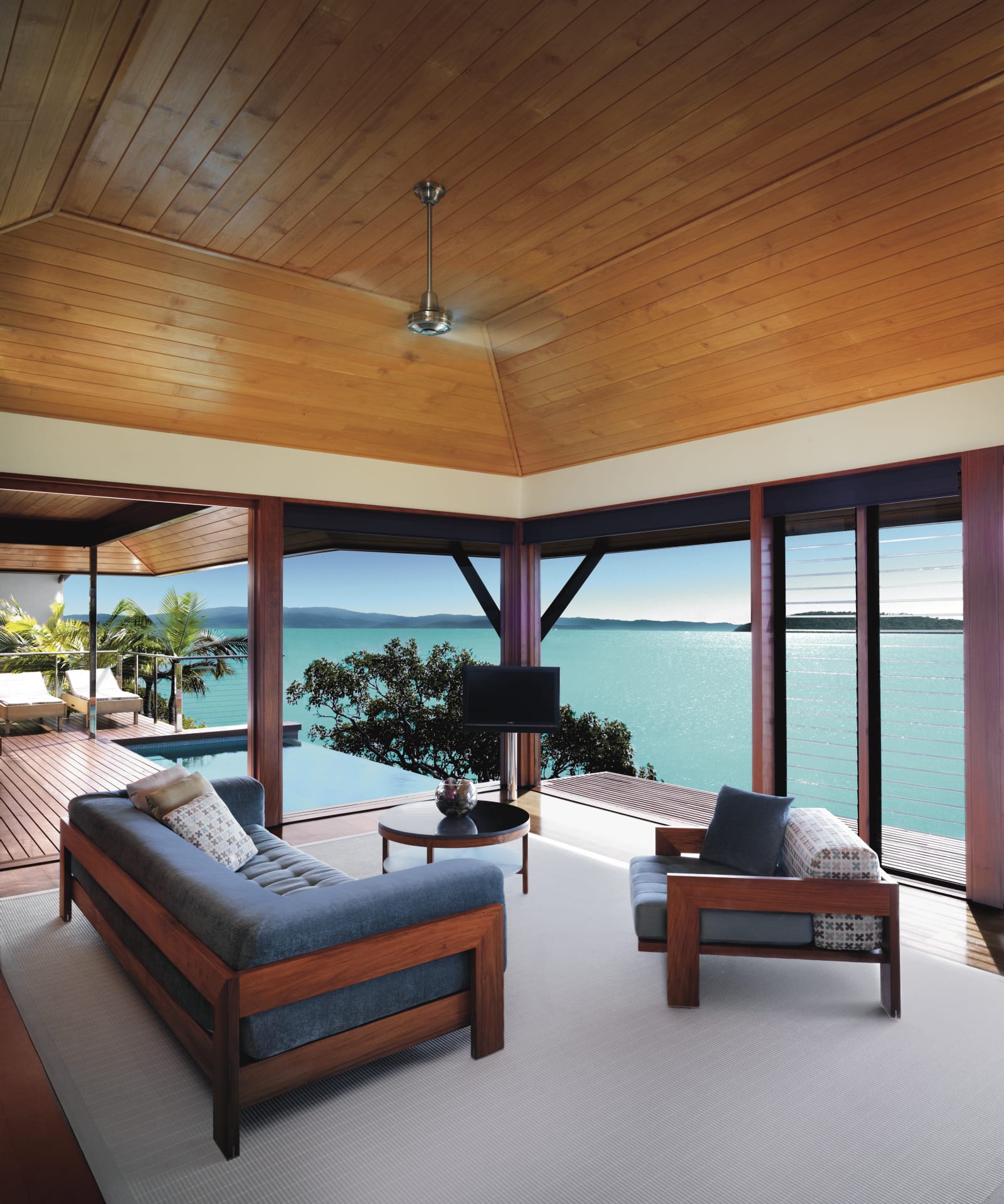 AUS_QLD_938_20110906_BR