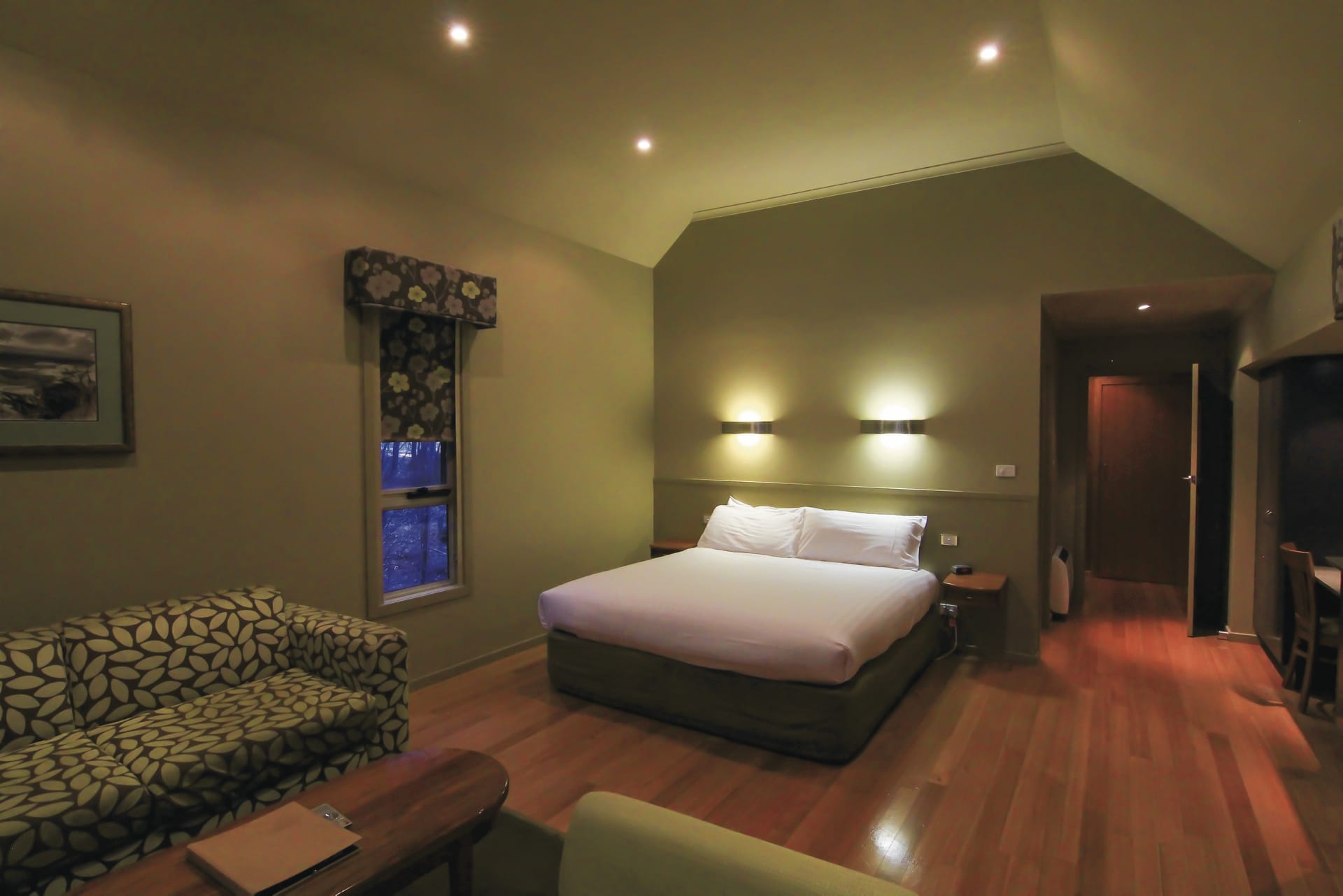 AUS_TAS_027_20170810_BR