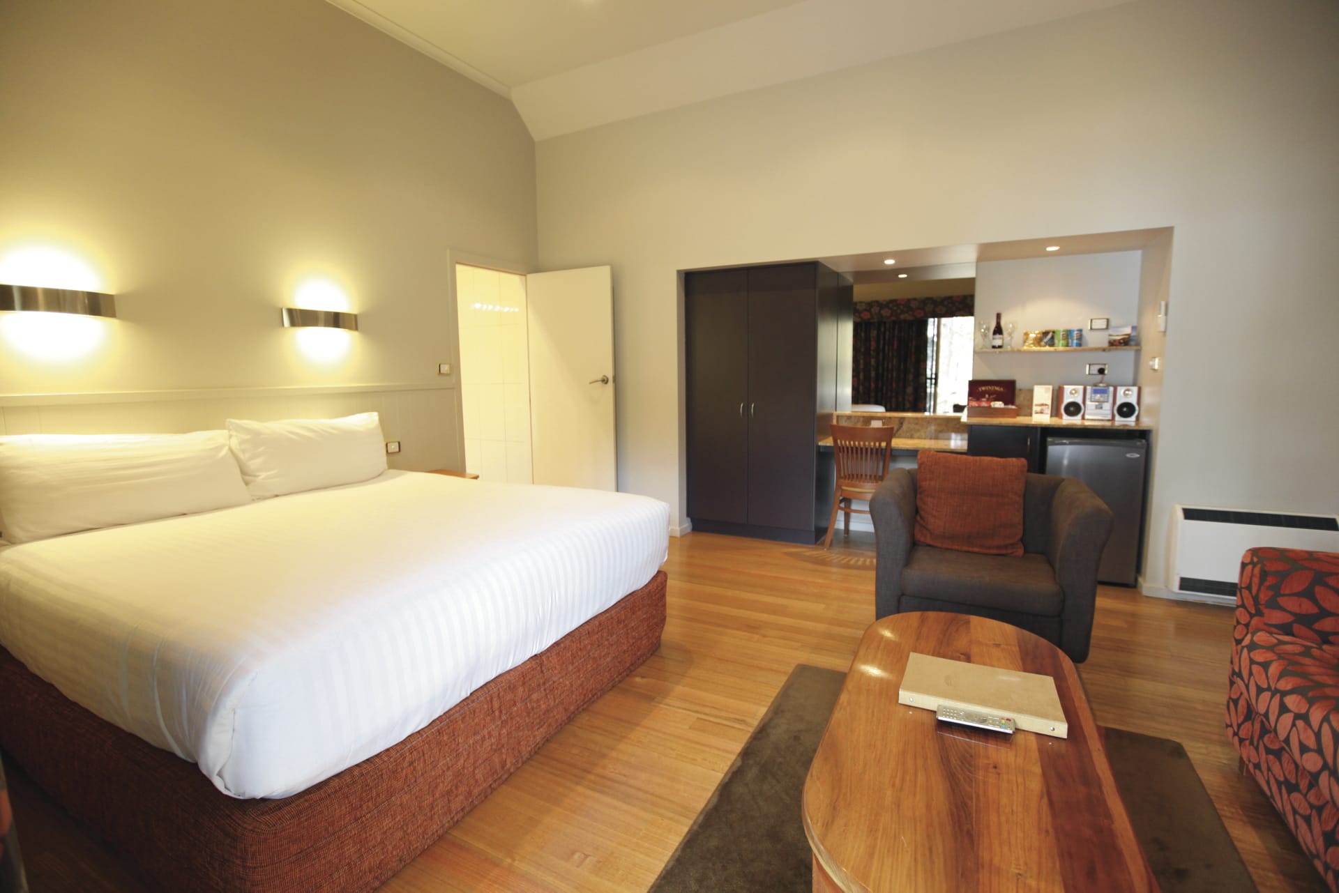 AUS_TAS_028_20170810_BR