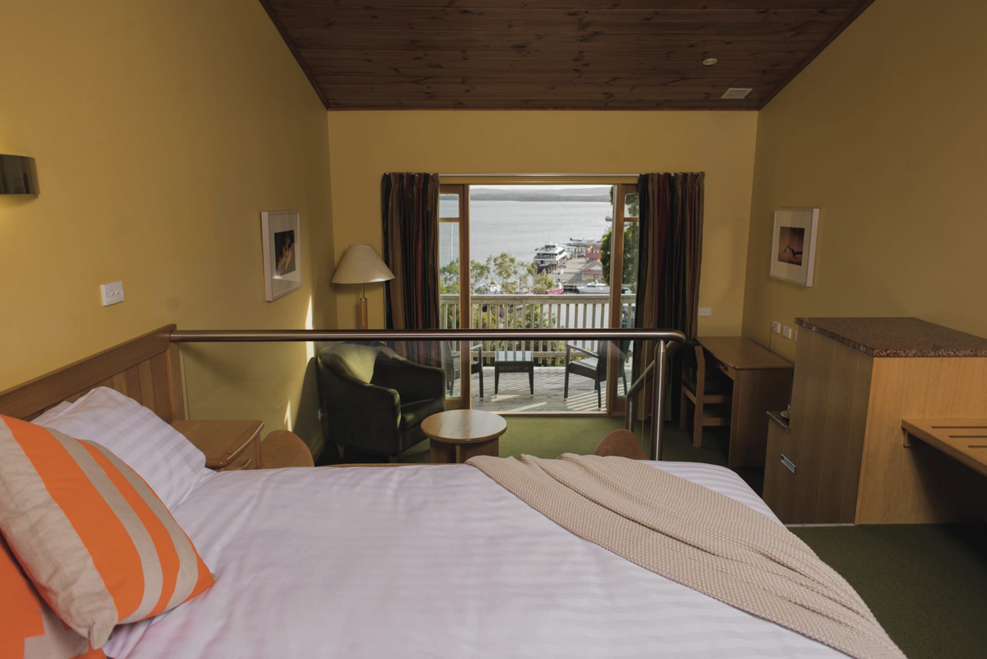 AUS_TAS_062_20150825_BR