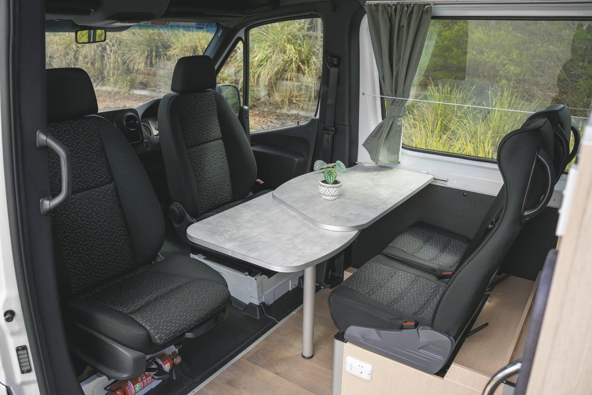 AUS_TRA_20231207_BR_19