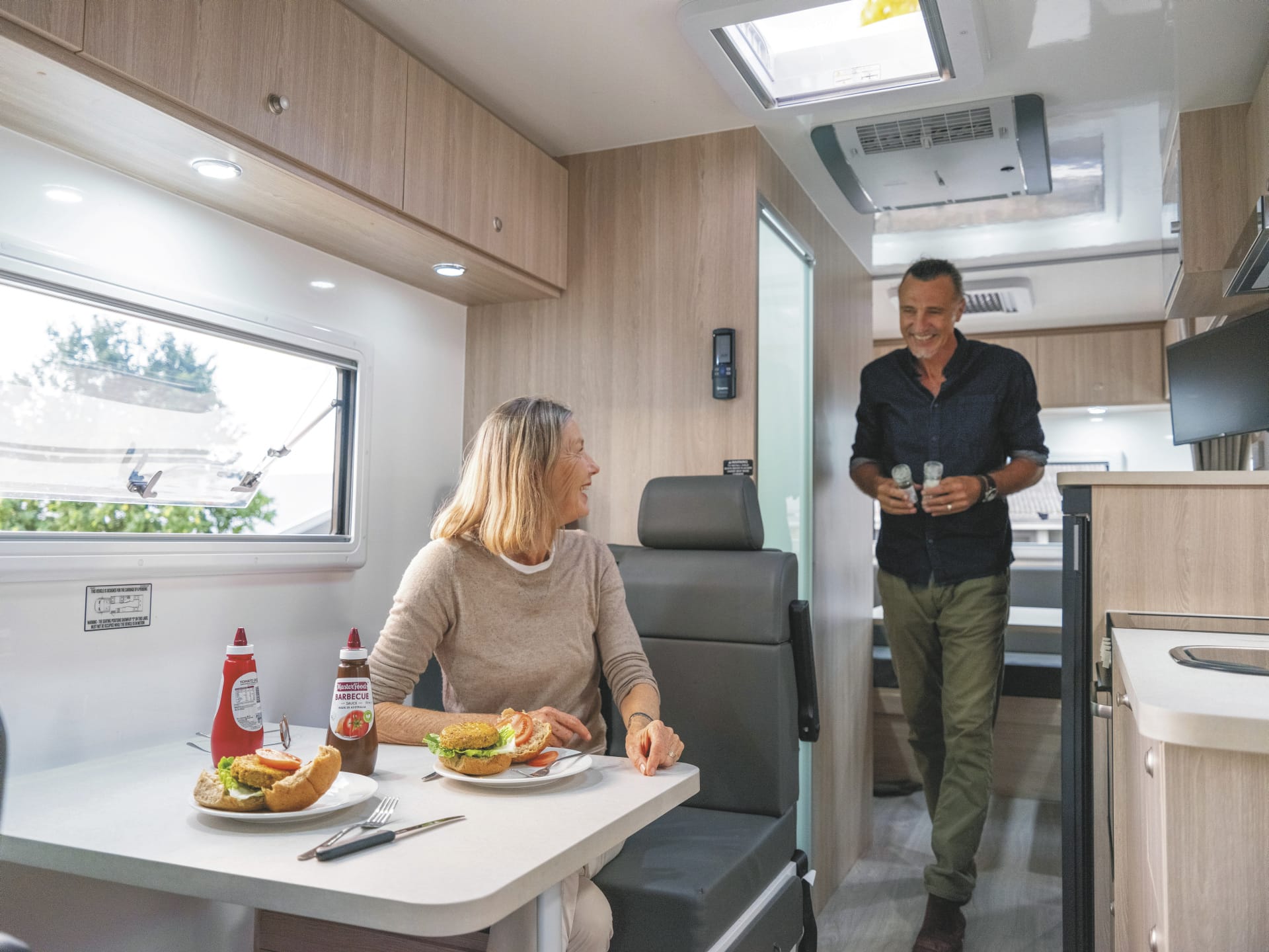 AUS_TRA_20231212_BR_35