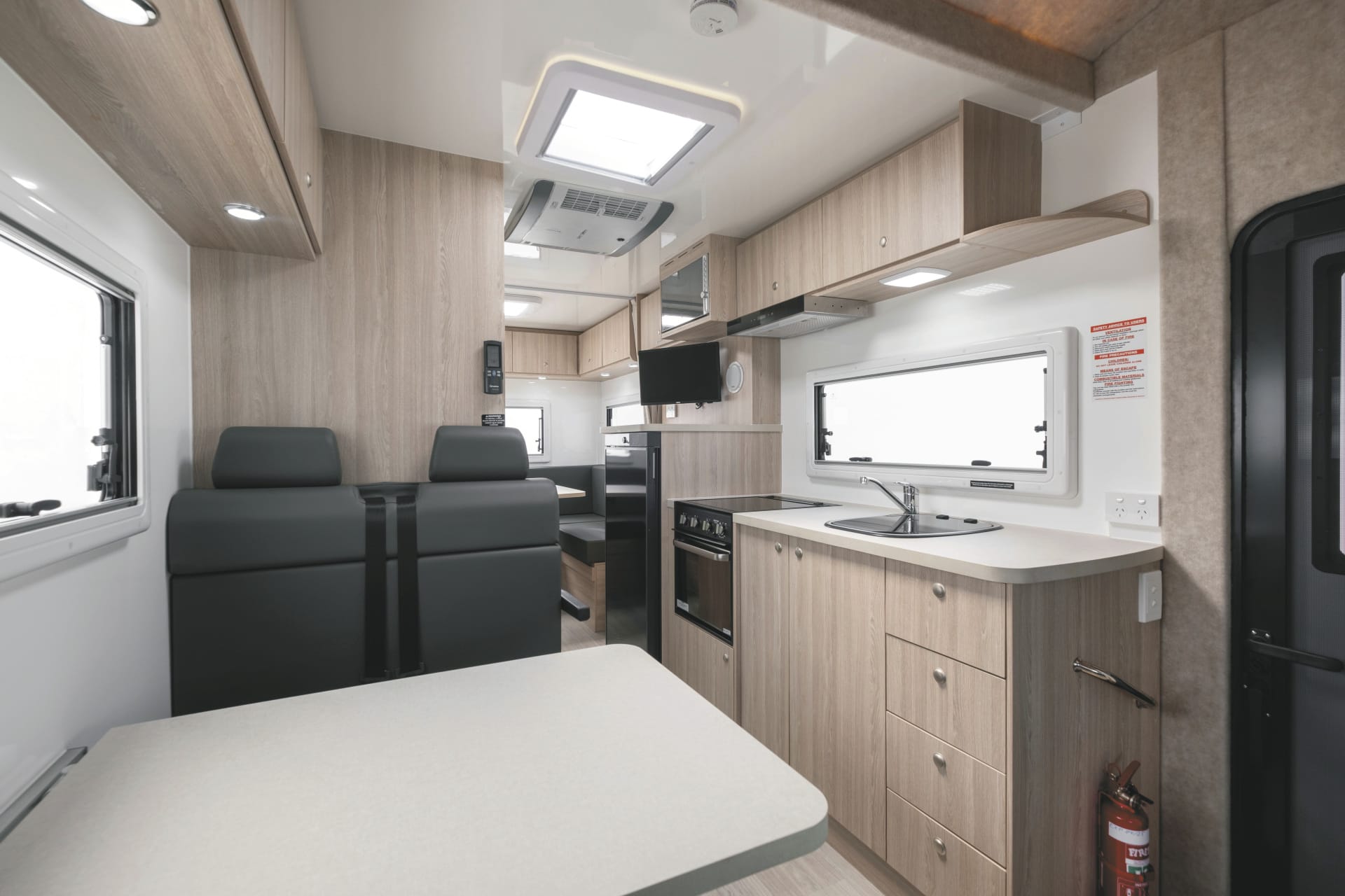 AUS_TRA_20231212_BR_52