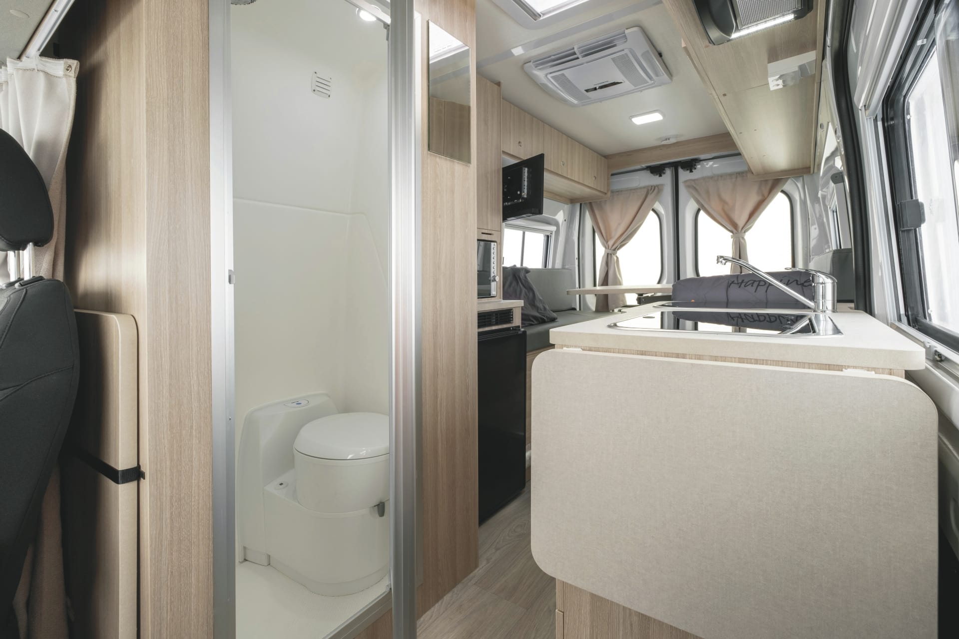 AUS_TRA_20231215_BR_19