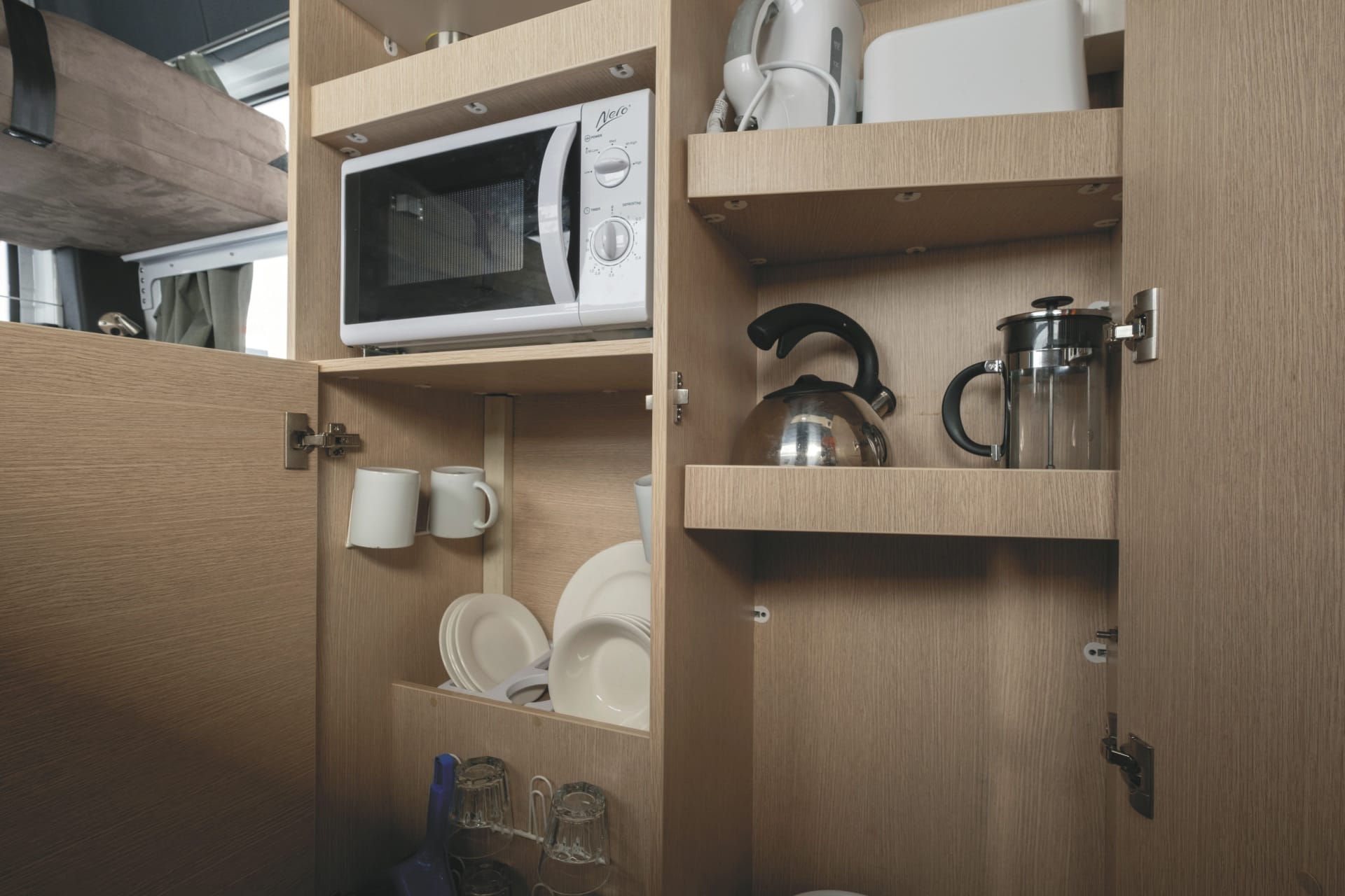 AUS_TRA_20231215_BR_2