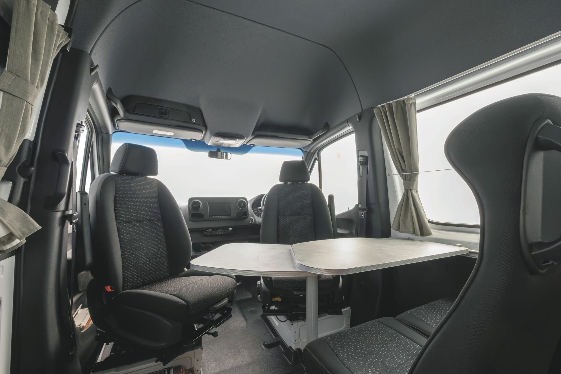 AUS_TRA_20231215_BR_7