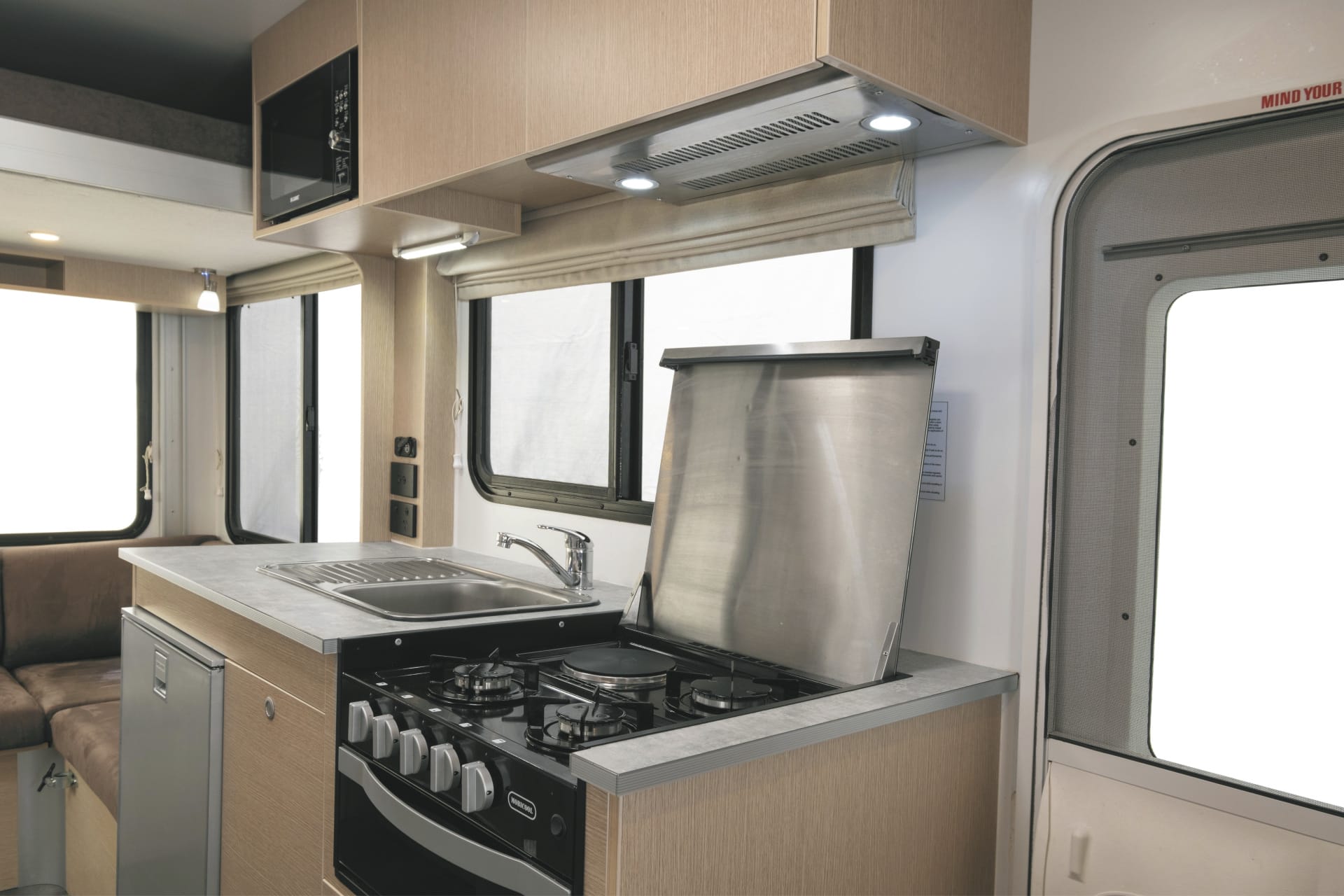 AUS_TRA_20240115_BR_14