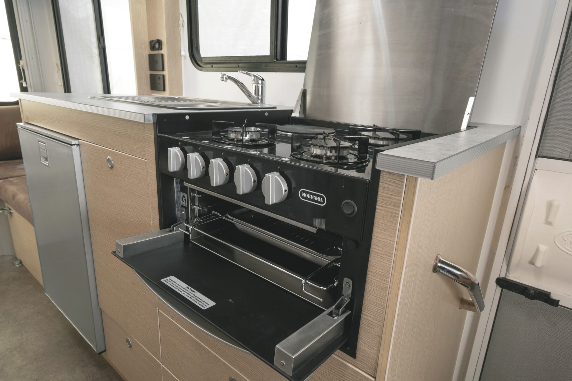 AUS_TRA_20240115_BR_8