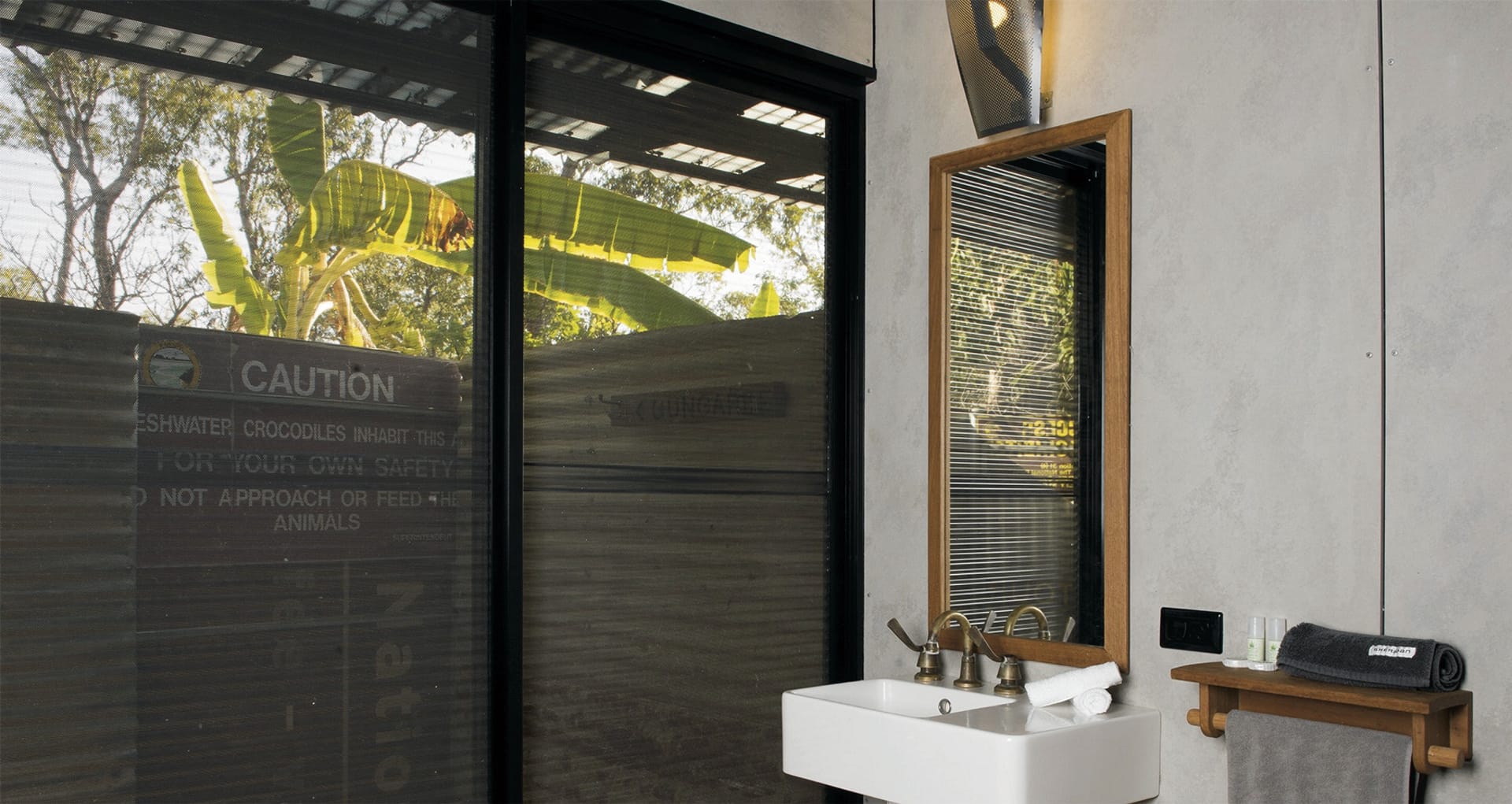 AUS_VIC_006_20150903_BR