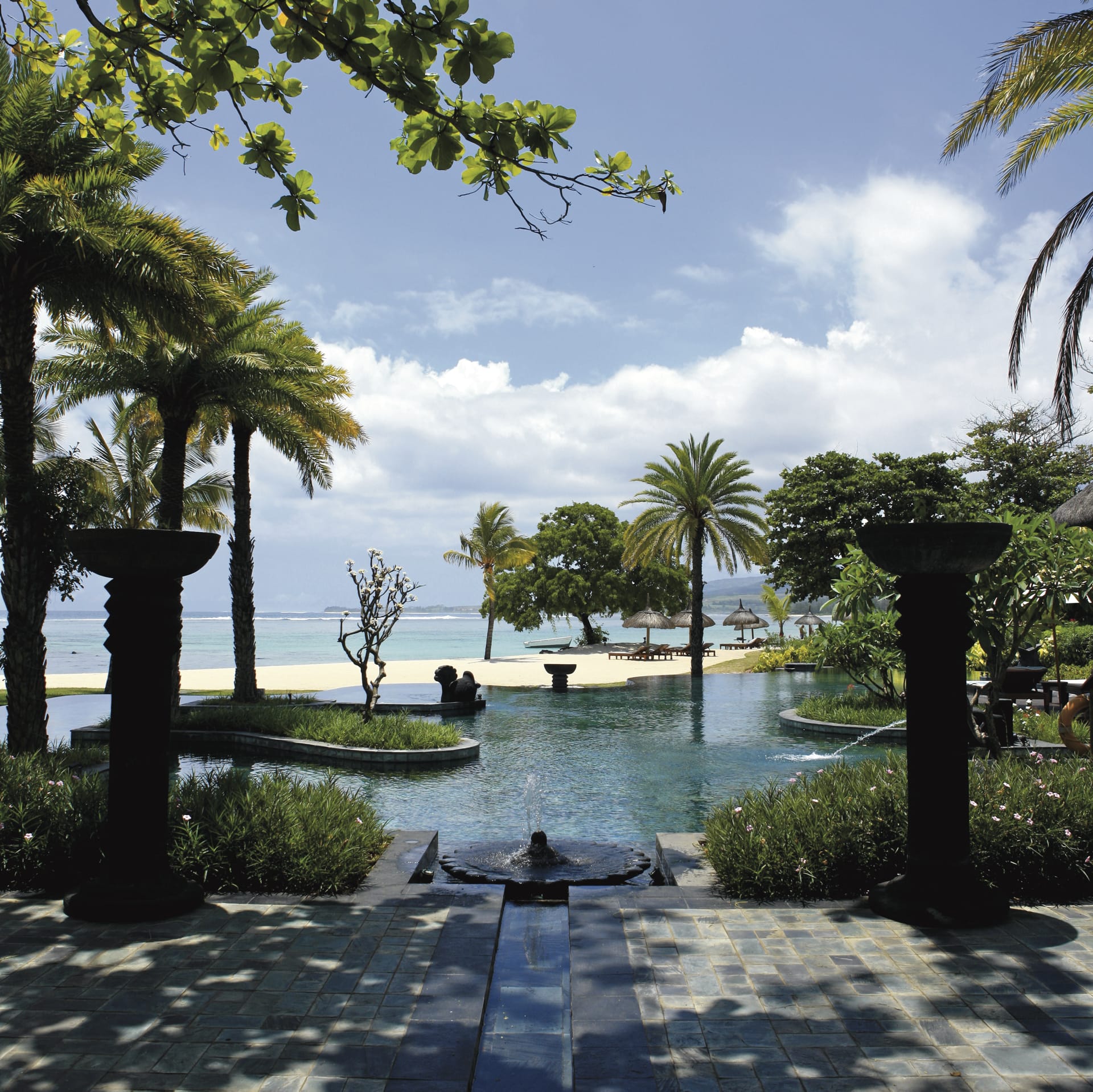 IOZ_MAU_043_20100712_SS