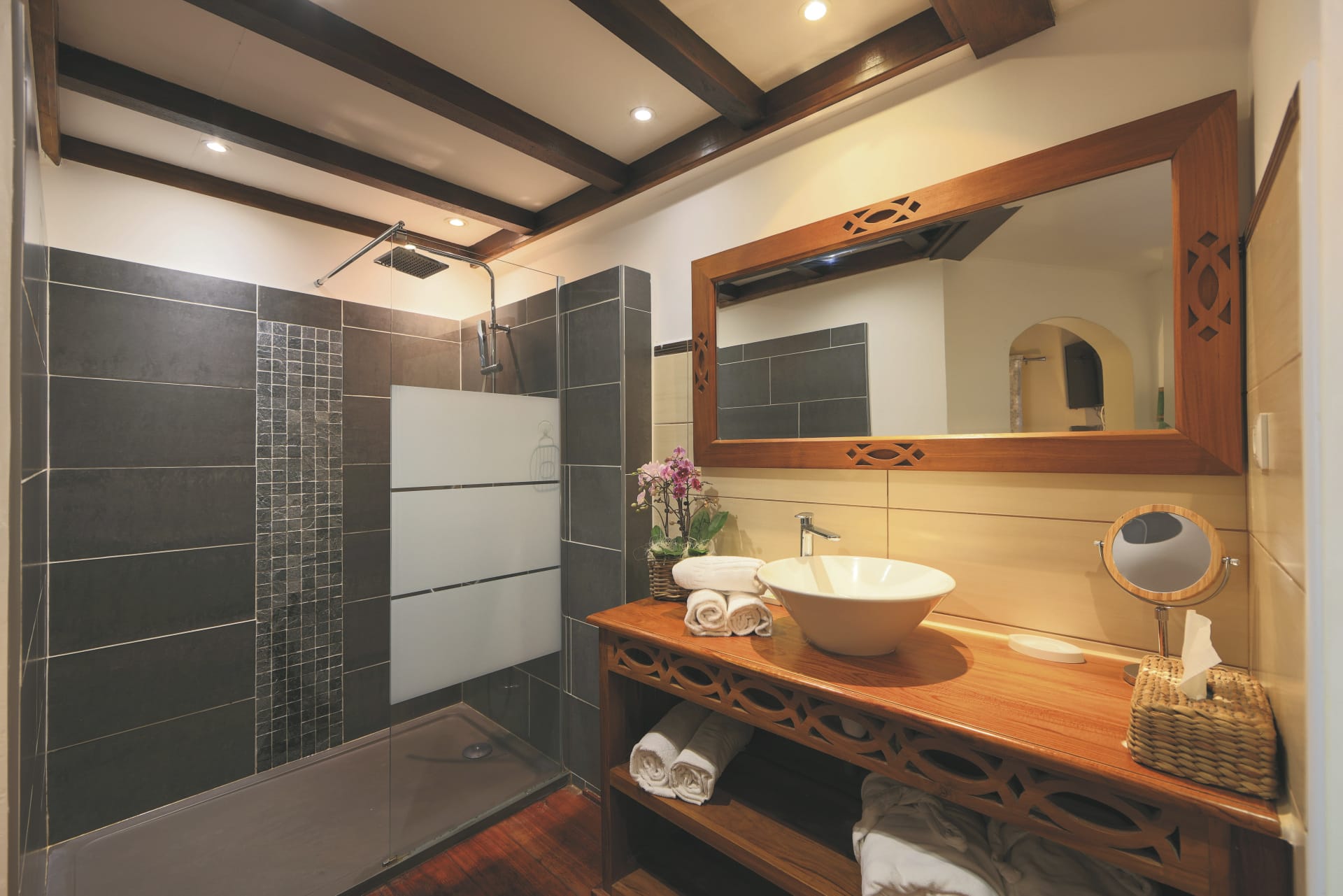 IOZ_REU_20231205_SWA_1