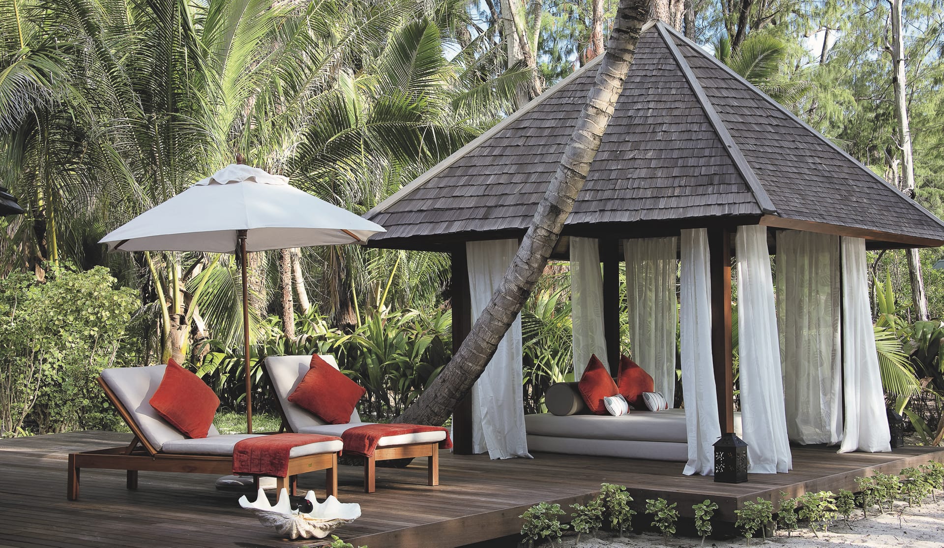 IOZ_SEY_005_20130710_DTT