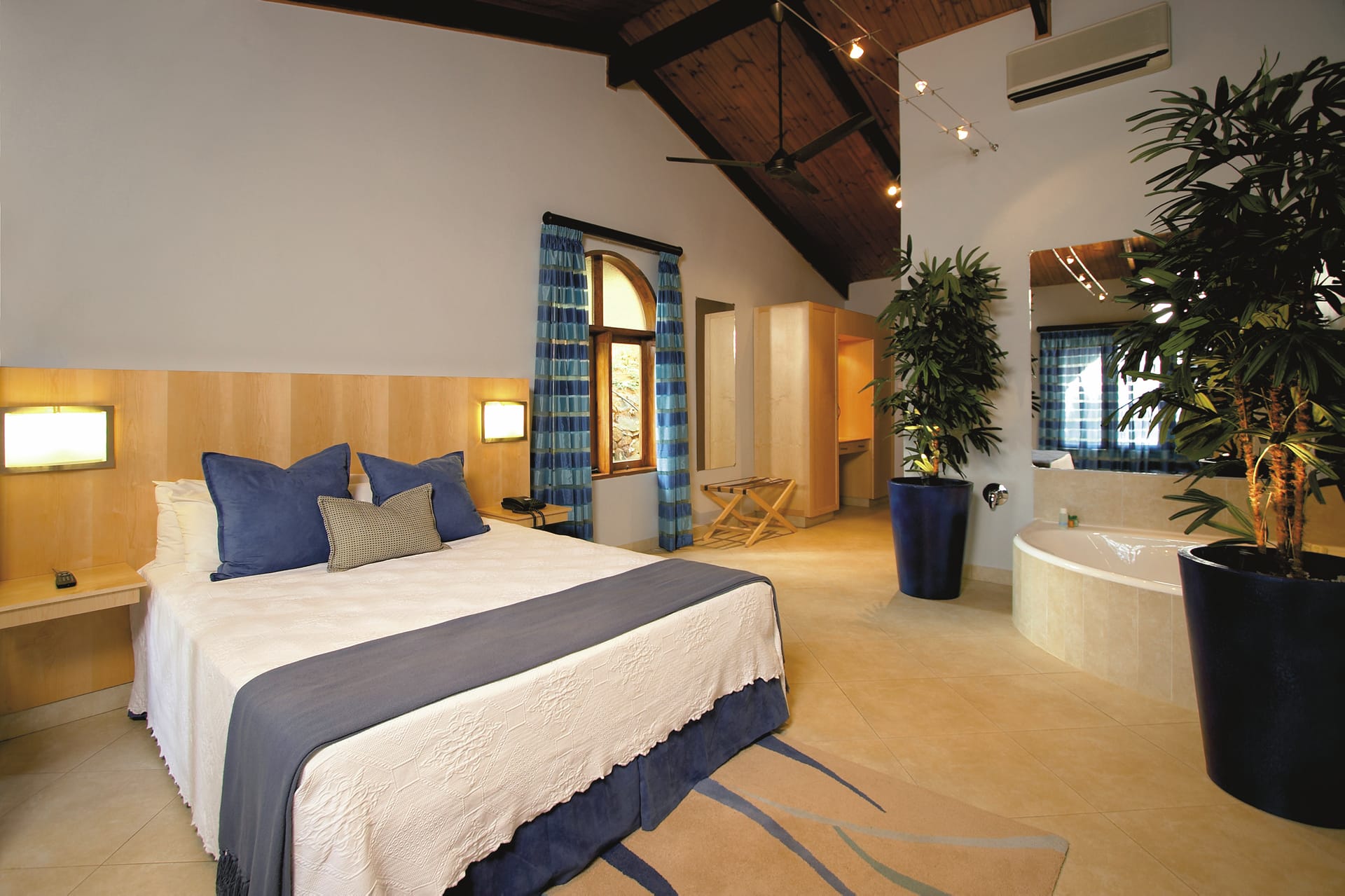 IOZ_SEY_015_20170702_OL