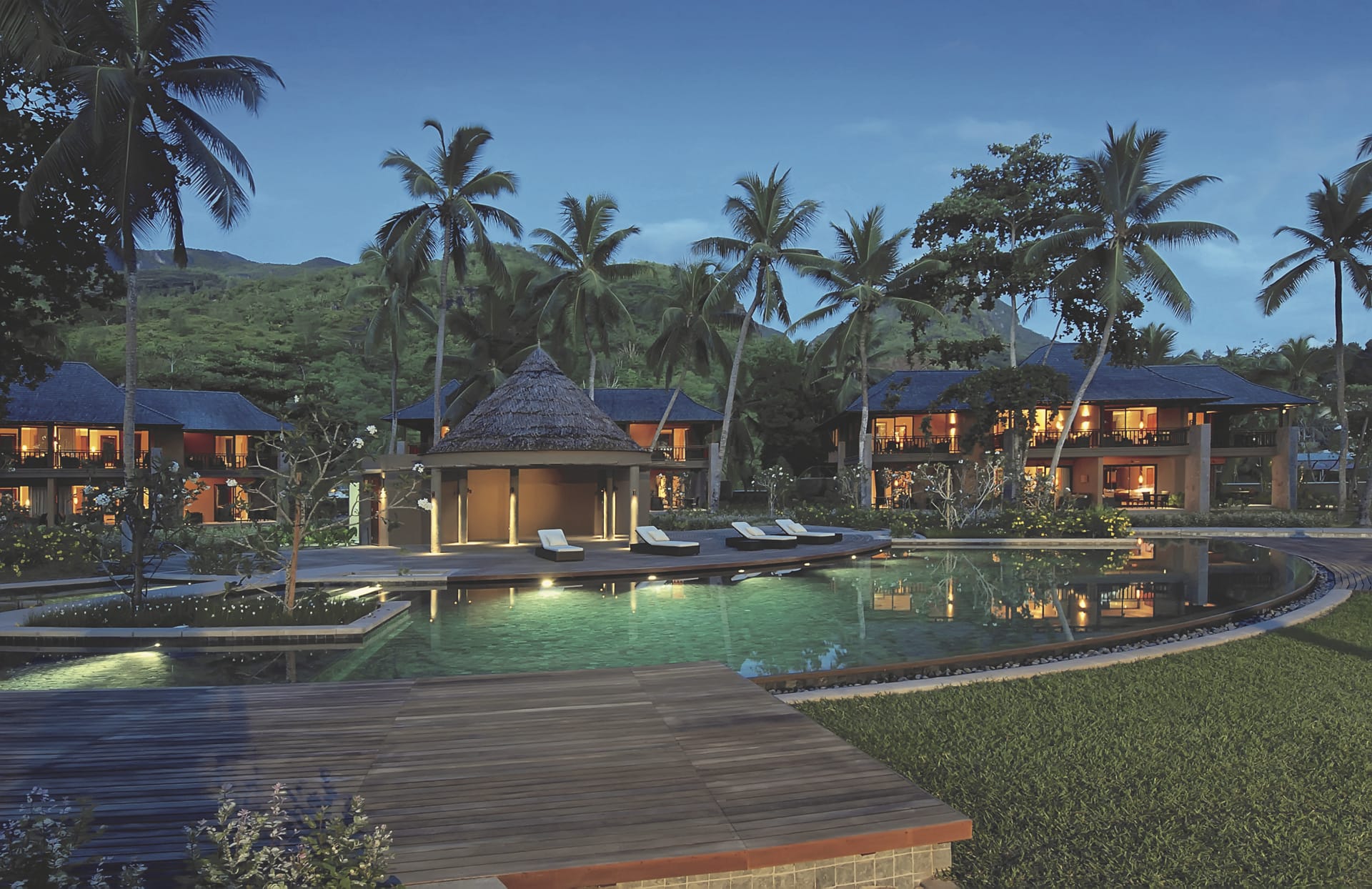 IOZ_SEY_023_20130710_DTT