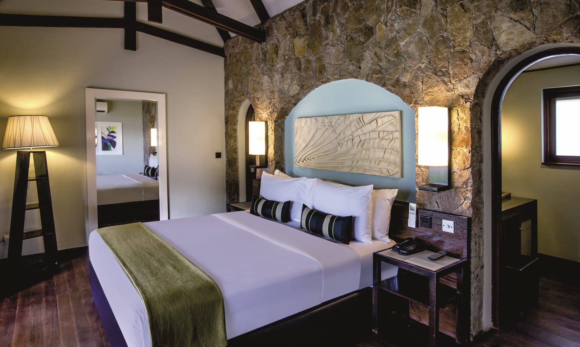 IOZ_SEY_044_20170714_OL