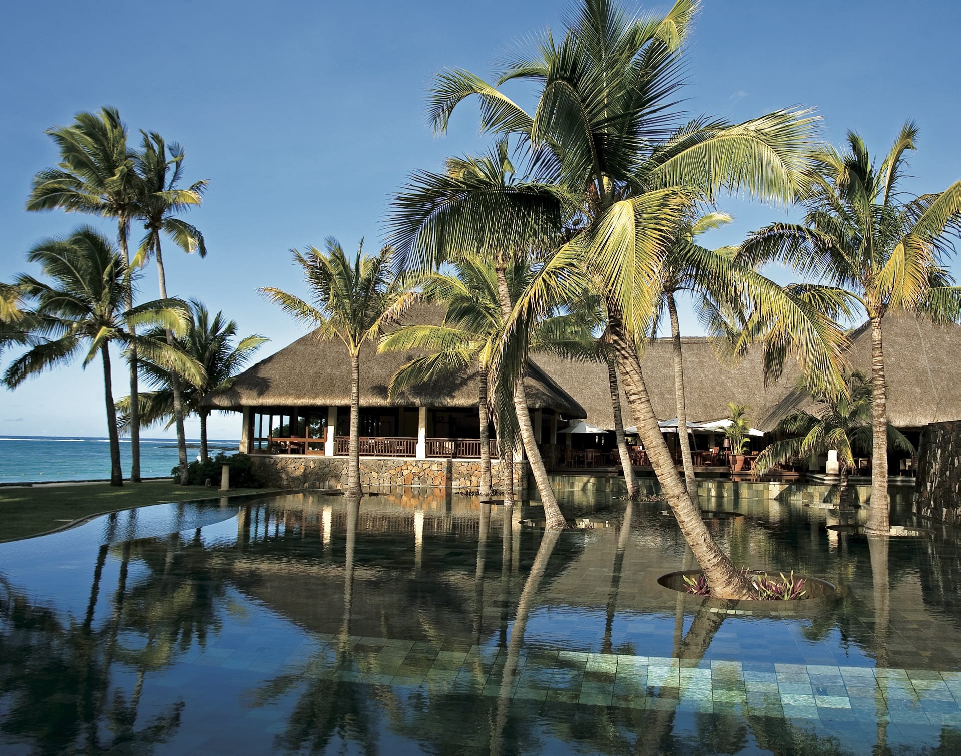 IOZ_SEY_057_20100712_SS