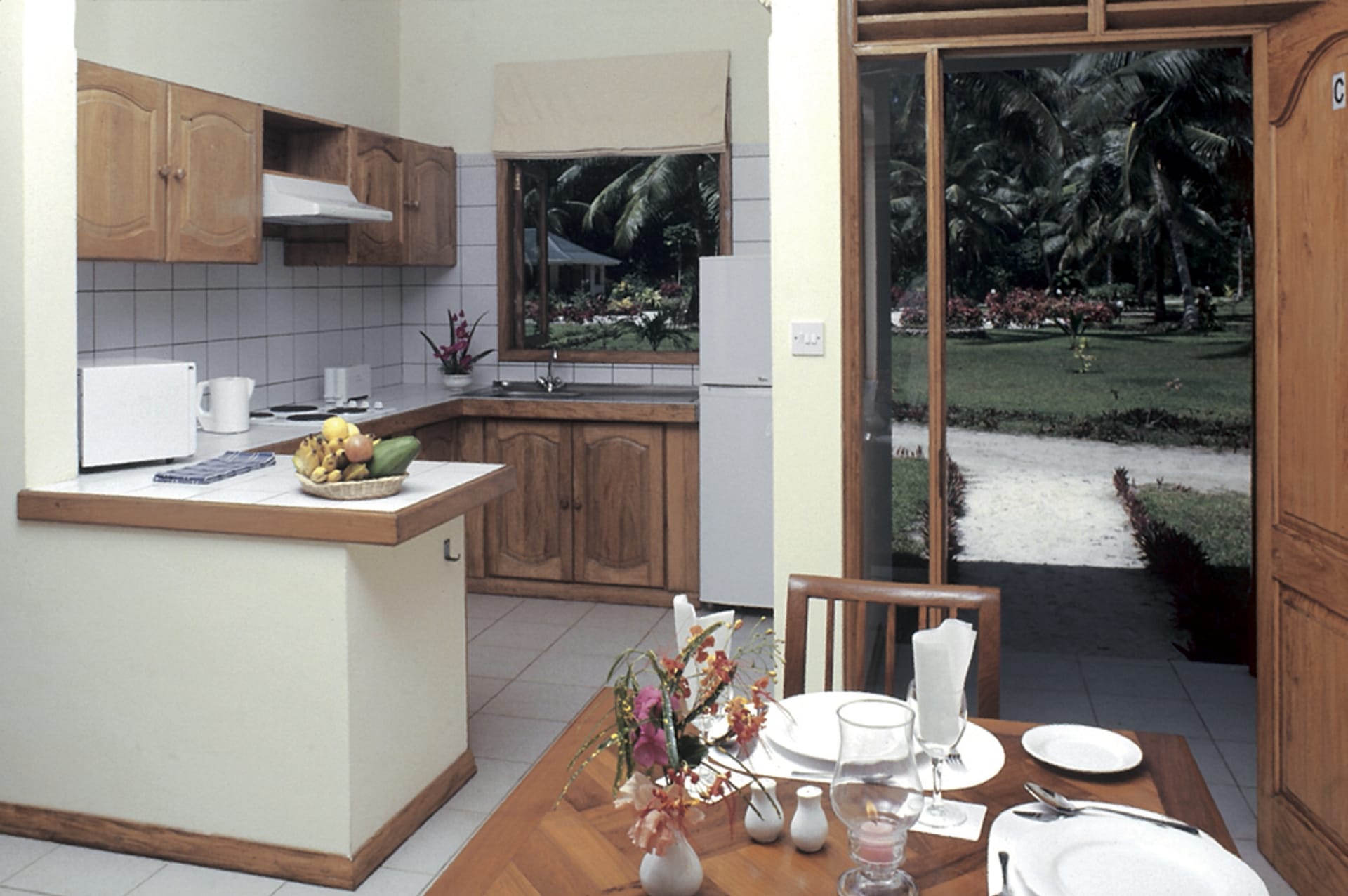 IOZ_SEY_098_20080214_SS