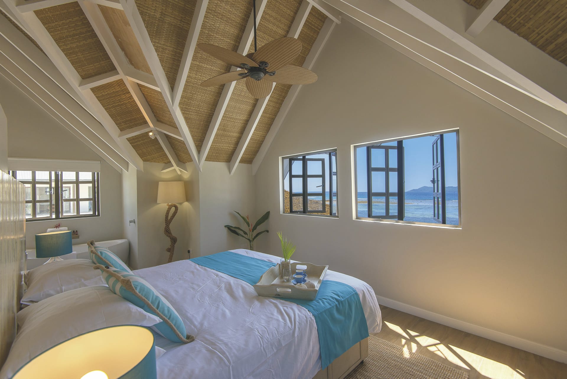 IOZ_SEY_20180803_OL_1_26