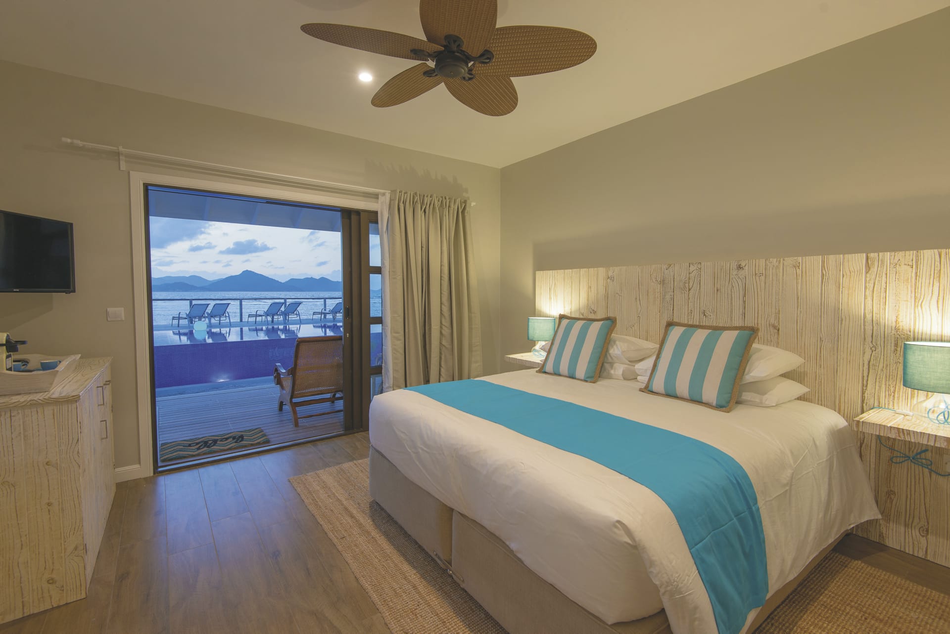 IOZ_SEY_20180803_OL_1_31