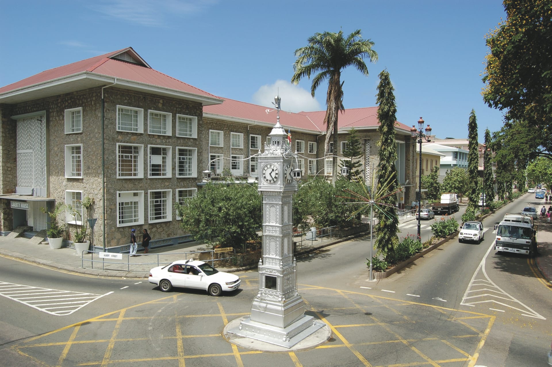 IOZ_SEY_20180804_OL_1_14