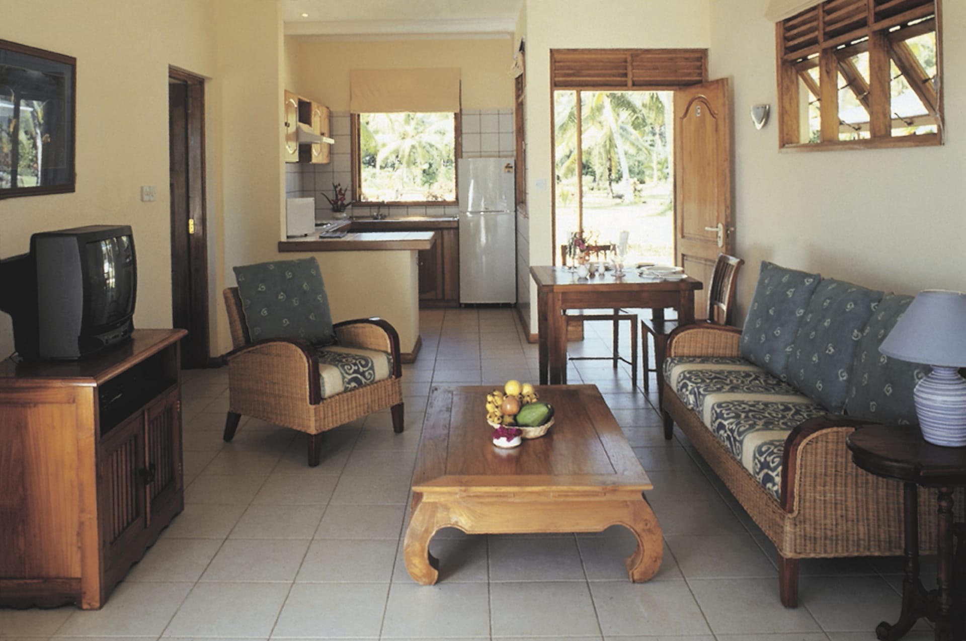 IOZ_SEY_20_20130712_DTT