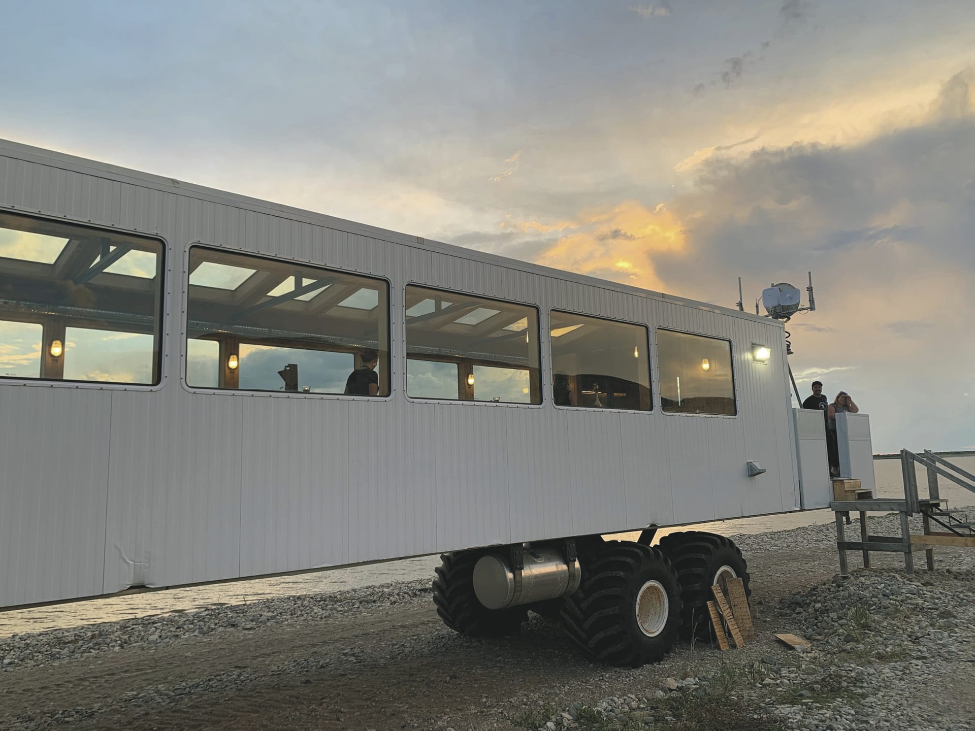 KAN_MB_20250422_JB_3