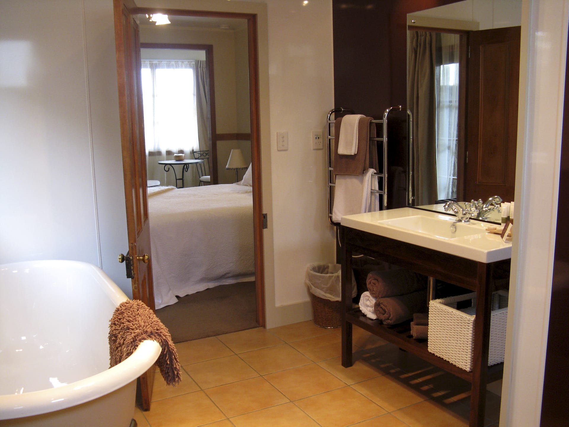 NZL_NIS_002_20150821_DIA