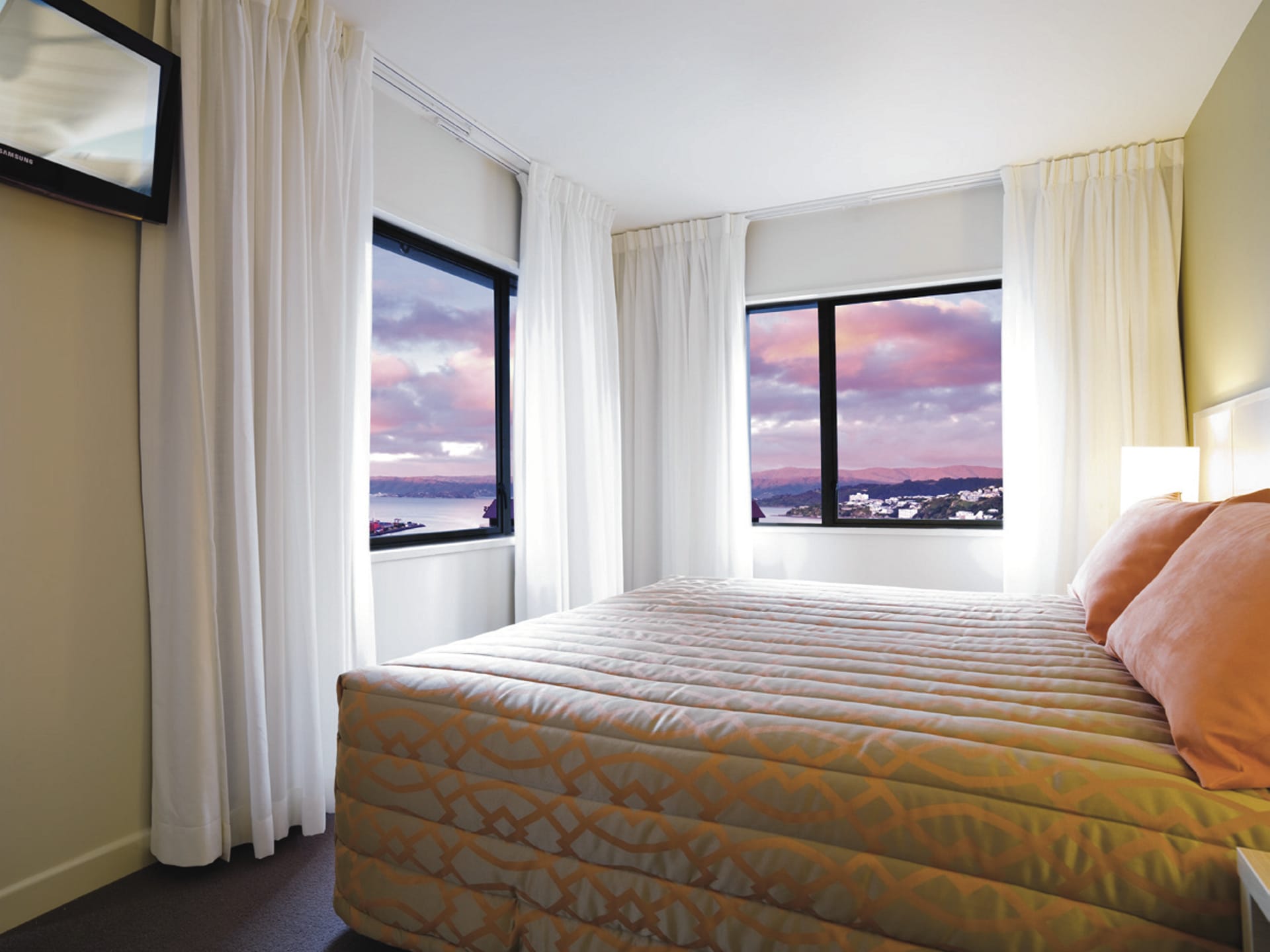 NZL_NIS_005_20121002_BR