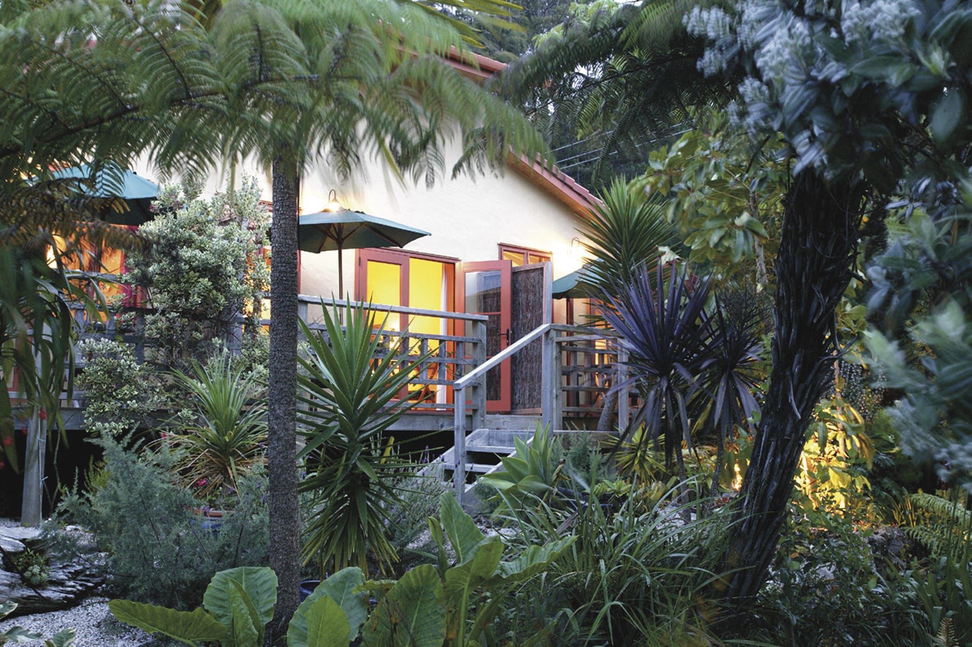 NZL_NIS_010_20110719_OL