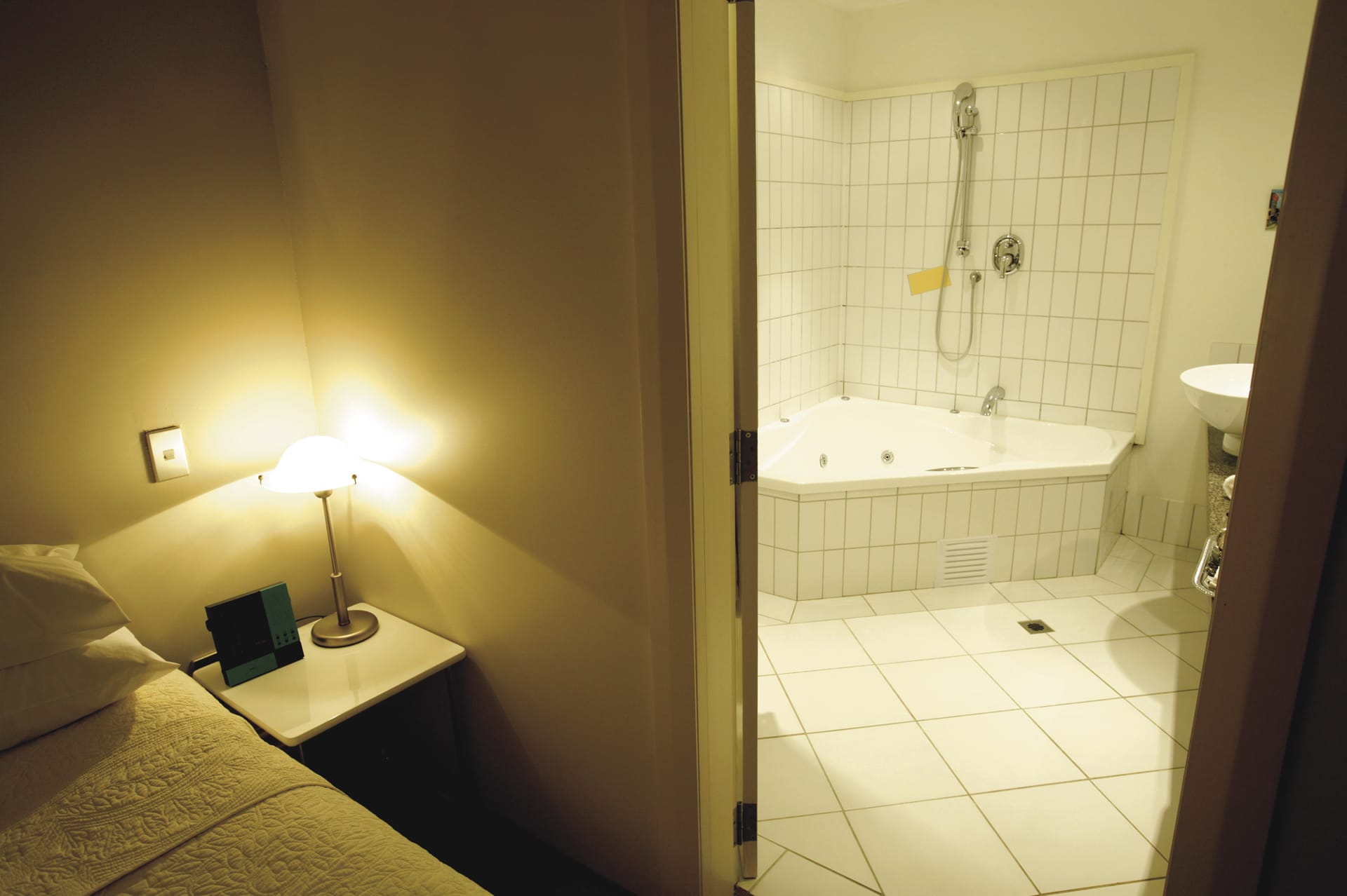 NZL_NIS_032_20100805_SS