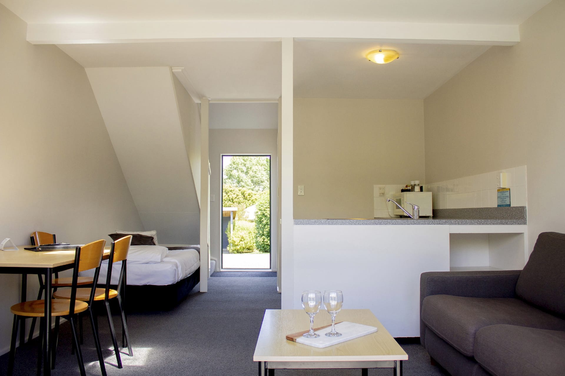 NZL_NIS_20220303_OL_6