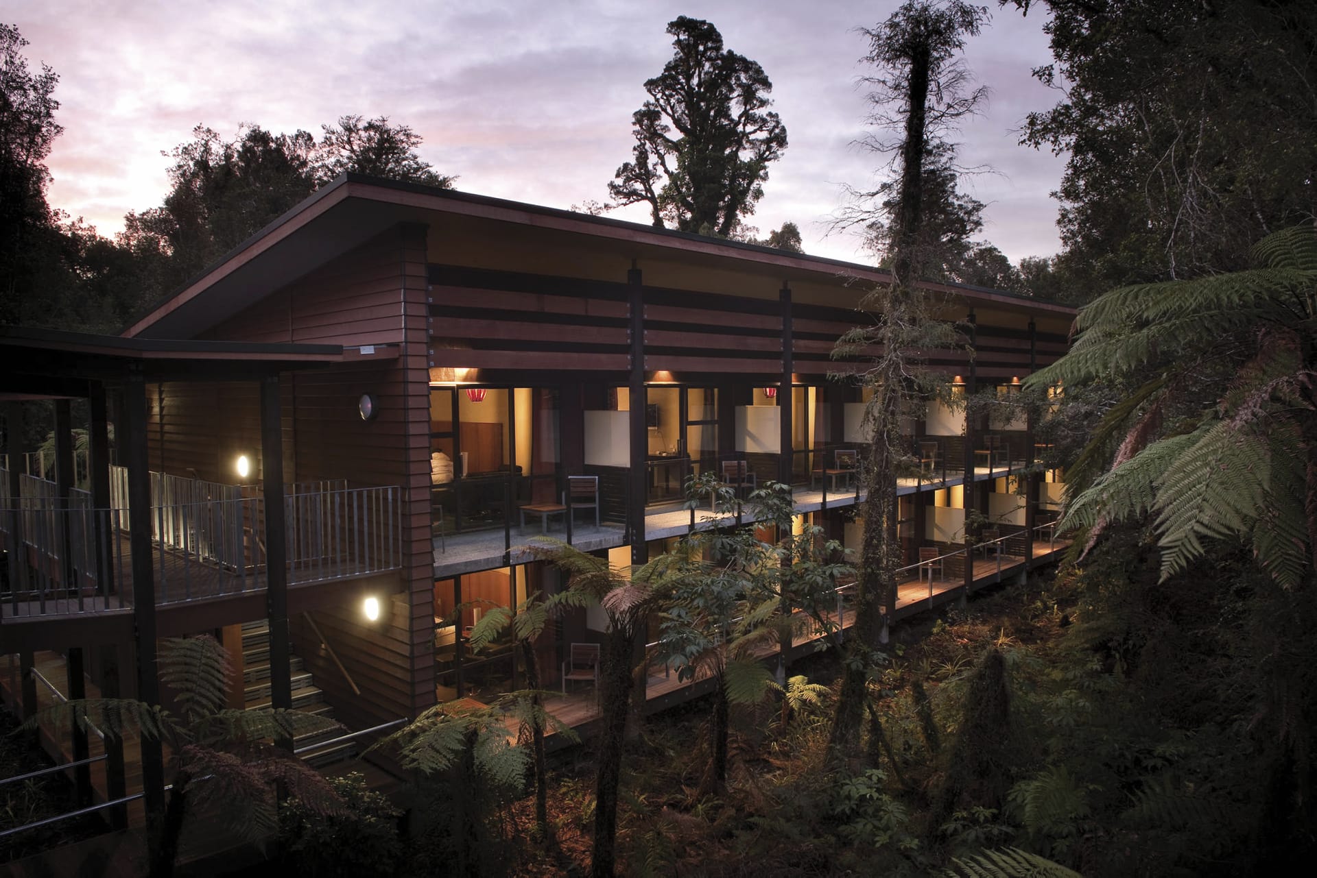 NZL_SIS_063_20110826_OL