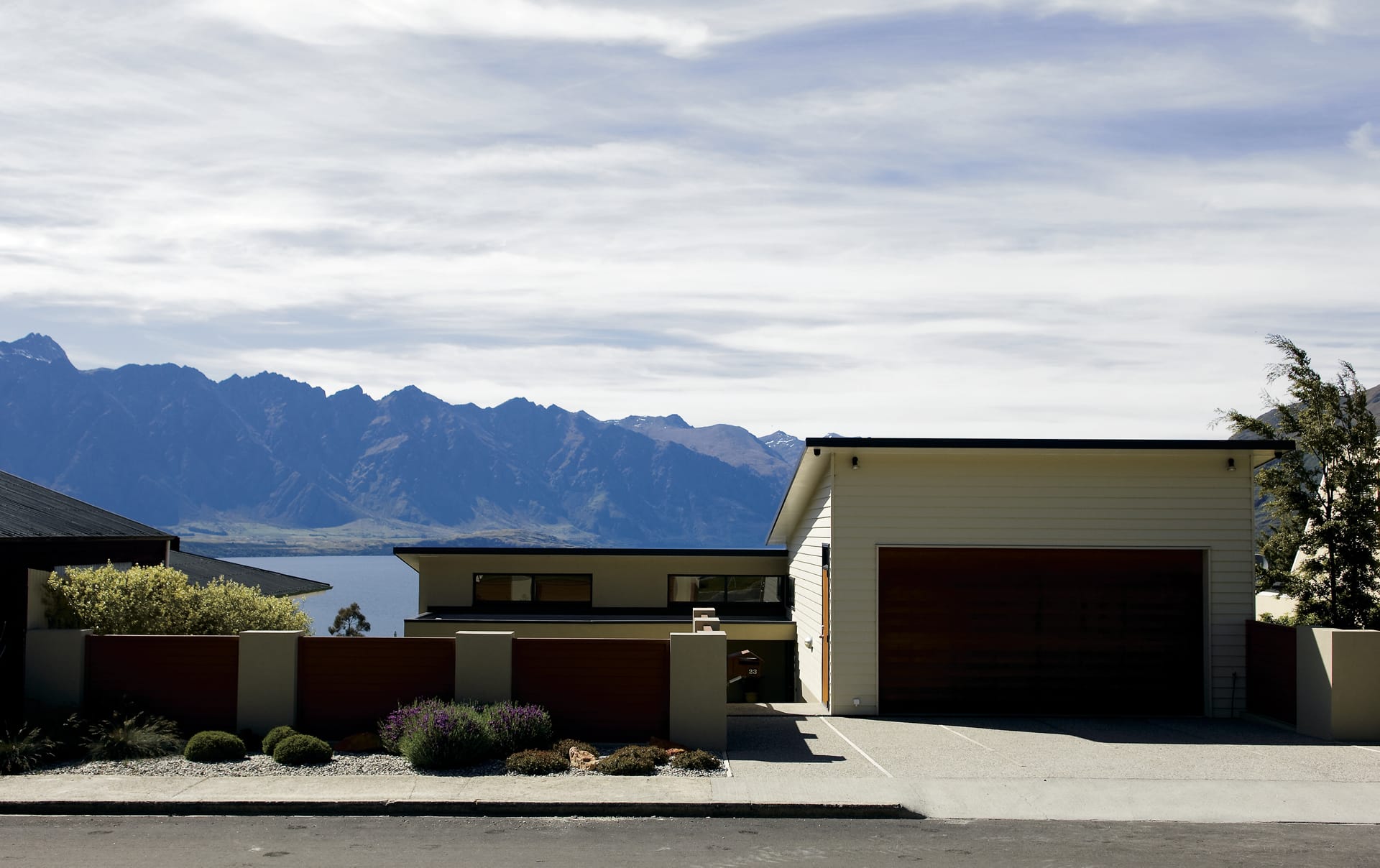 NZL_SIS_167_20101013_SS