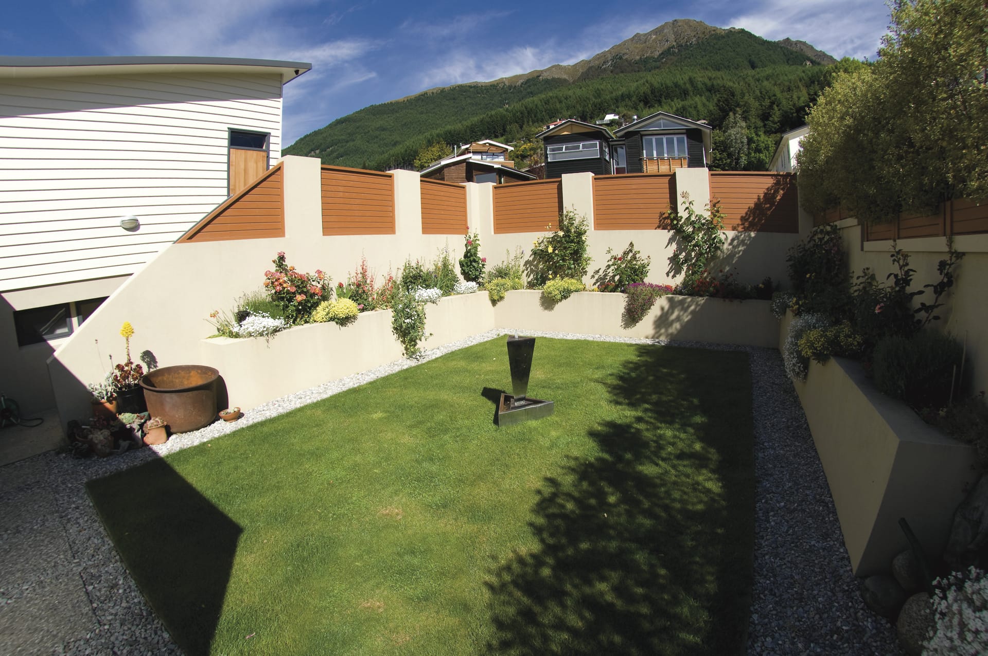 NZL_SIS_168_20101013_SS