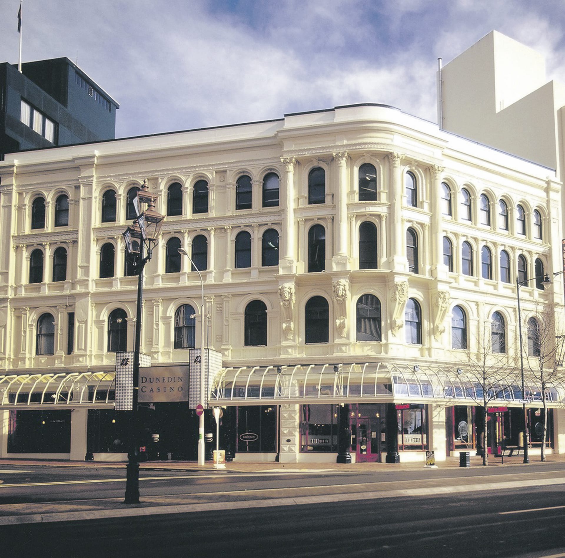 NZL_SIS_375_20090819_SS