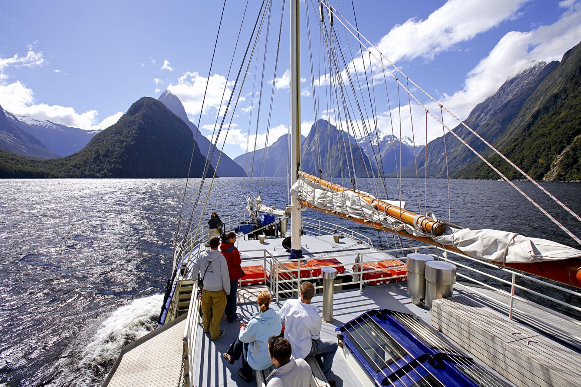 NZL_TRA_052_20110816_OL